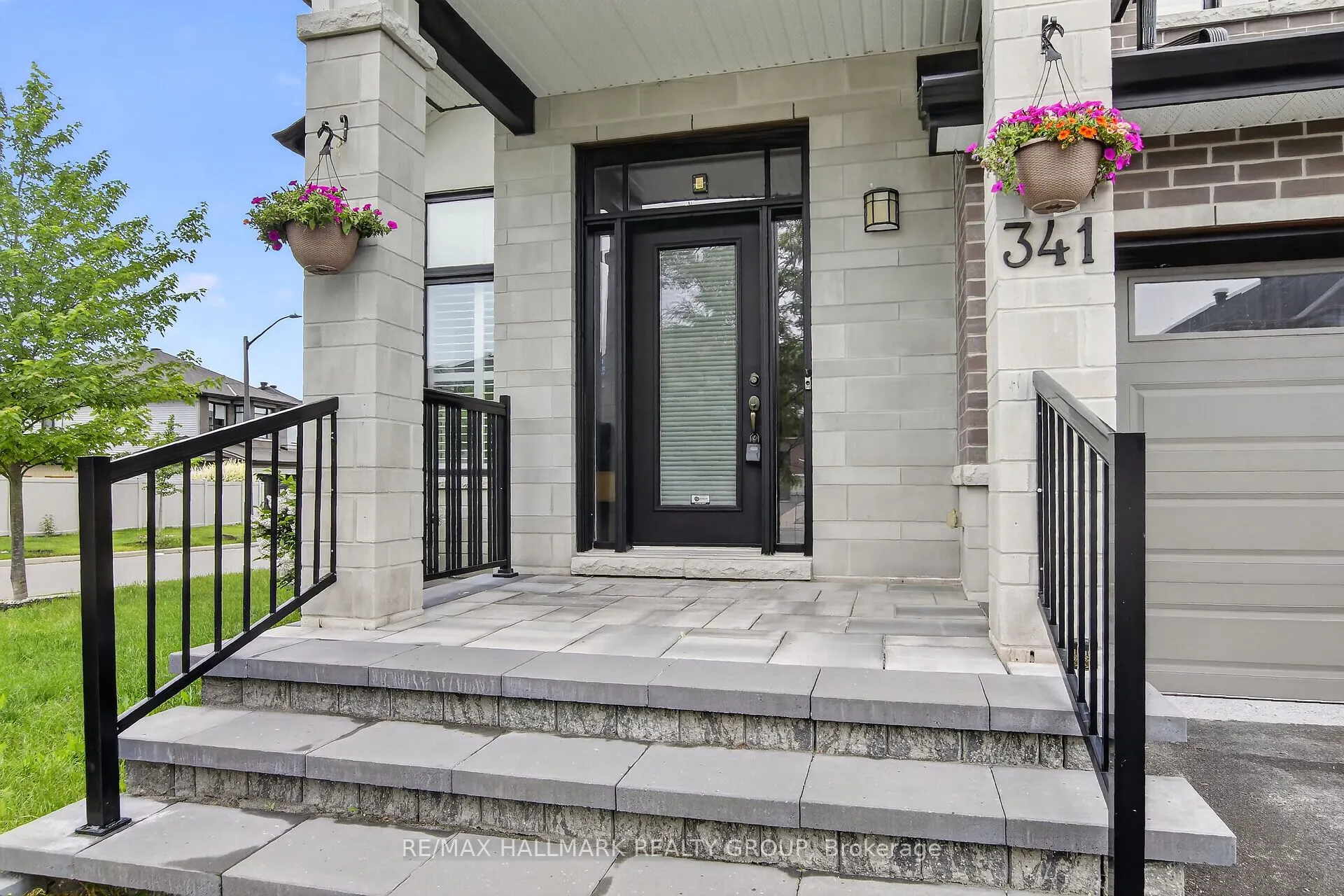 341 Serenade Crescent