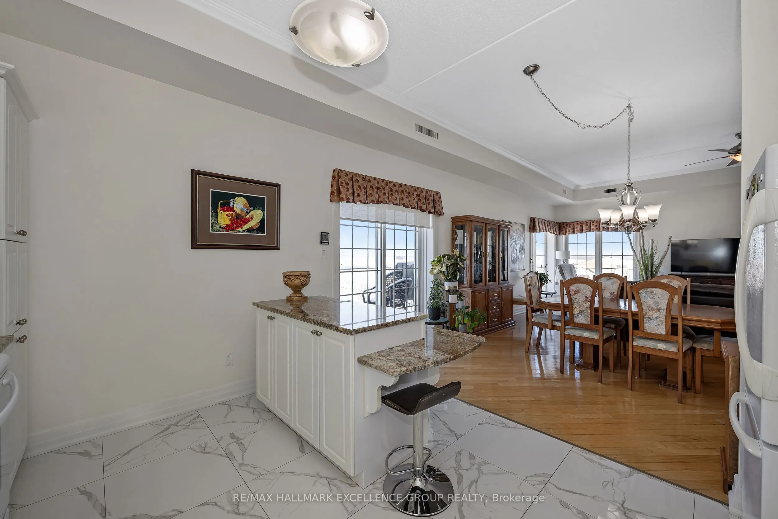 2921 Laurier Street #406