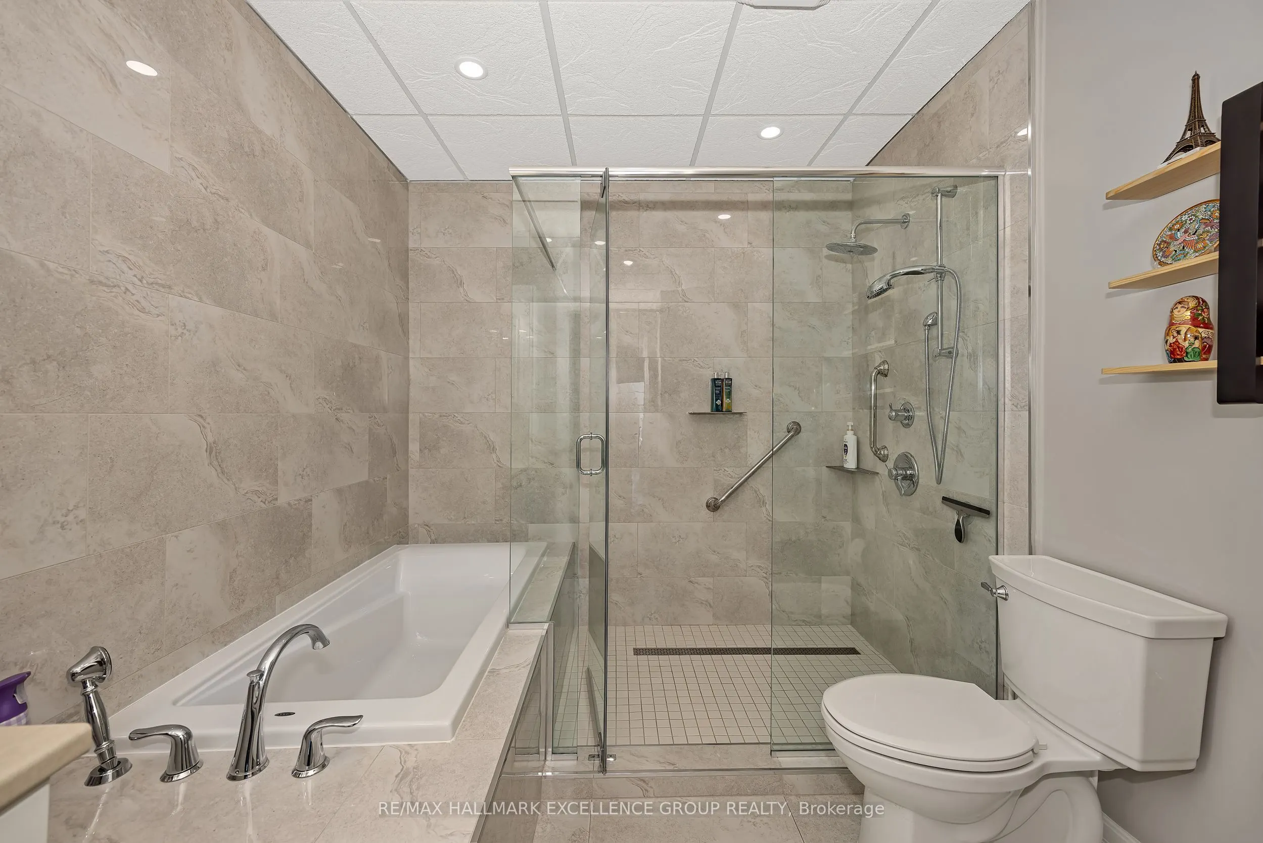 2921 Laurier Street #406