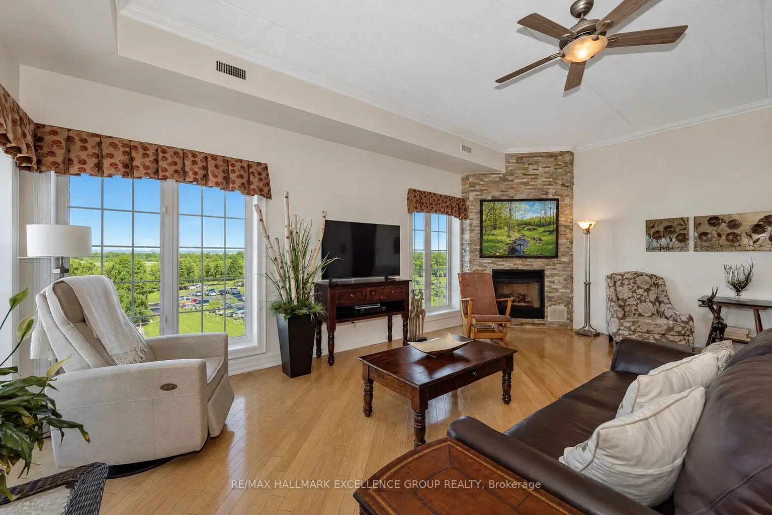 2921 Laurier Street #406