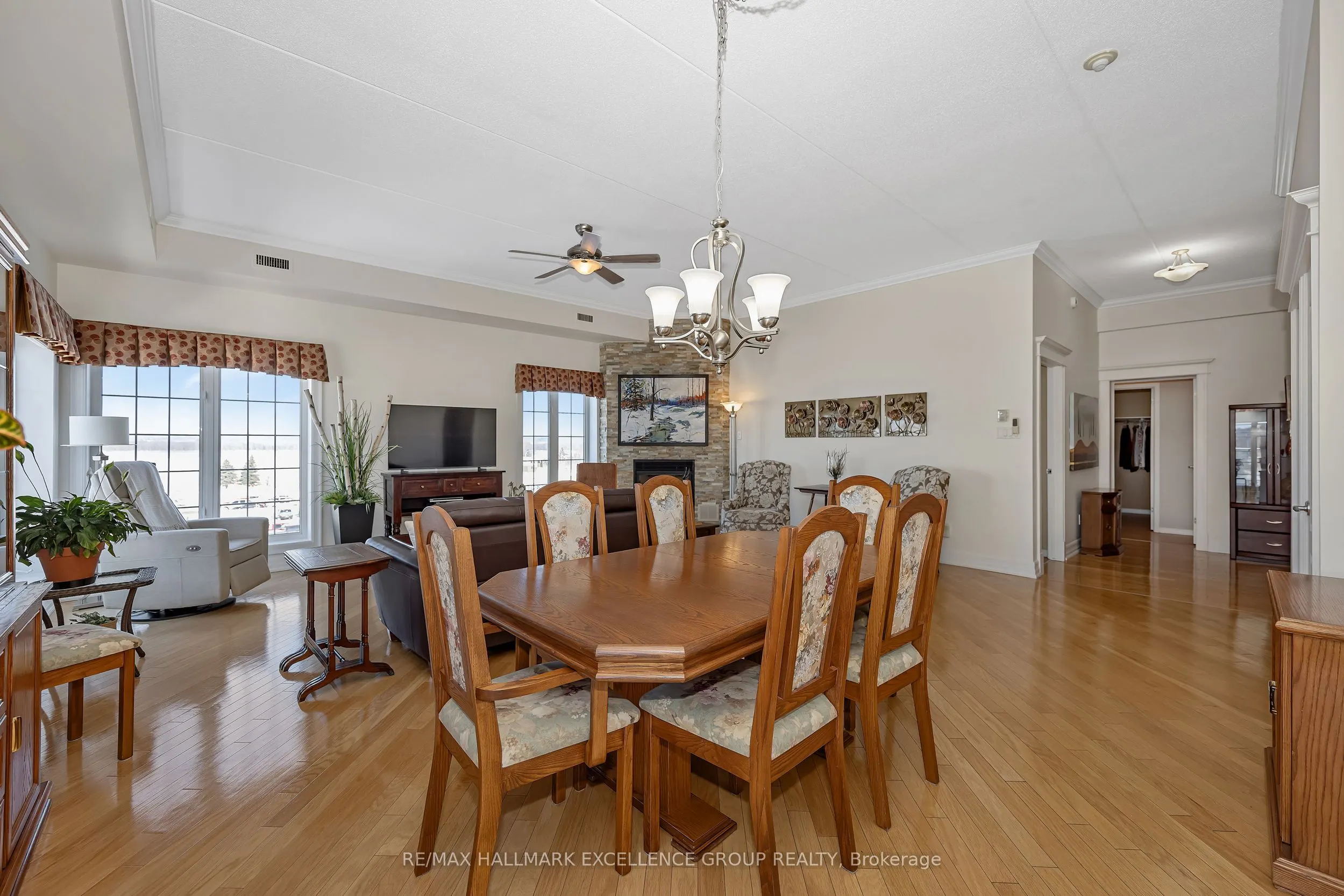 2921 Laurier Street #406