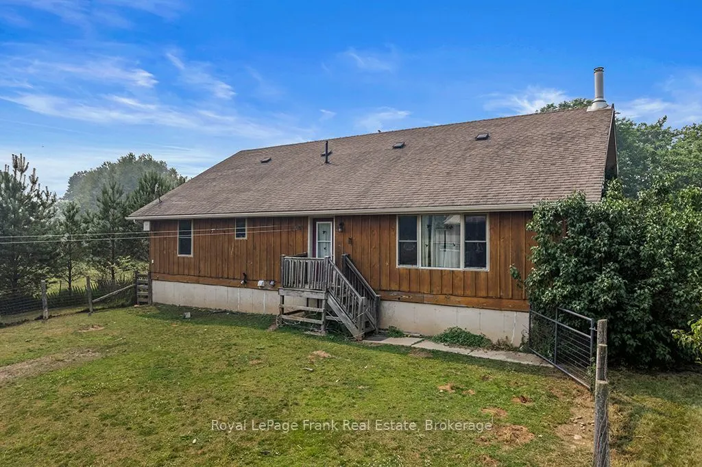 720472 20 Side Road