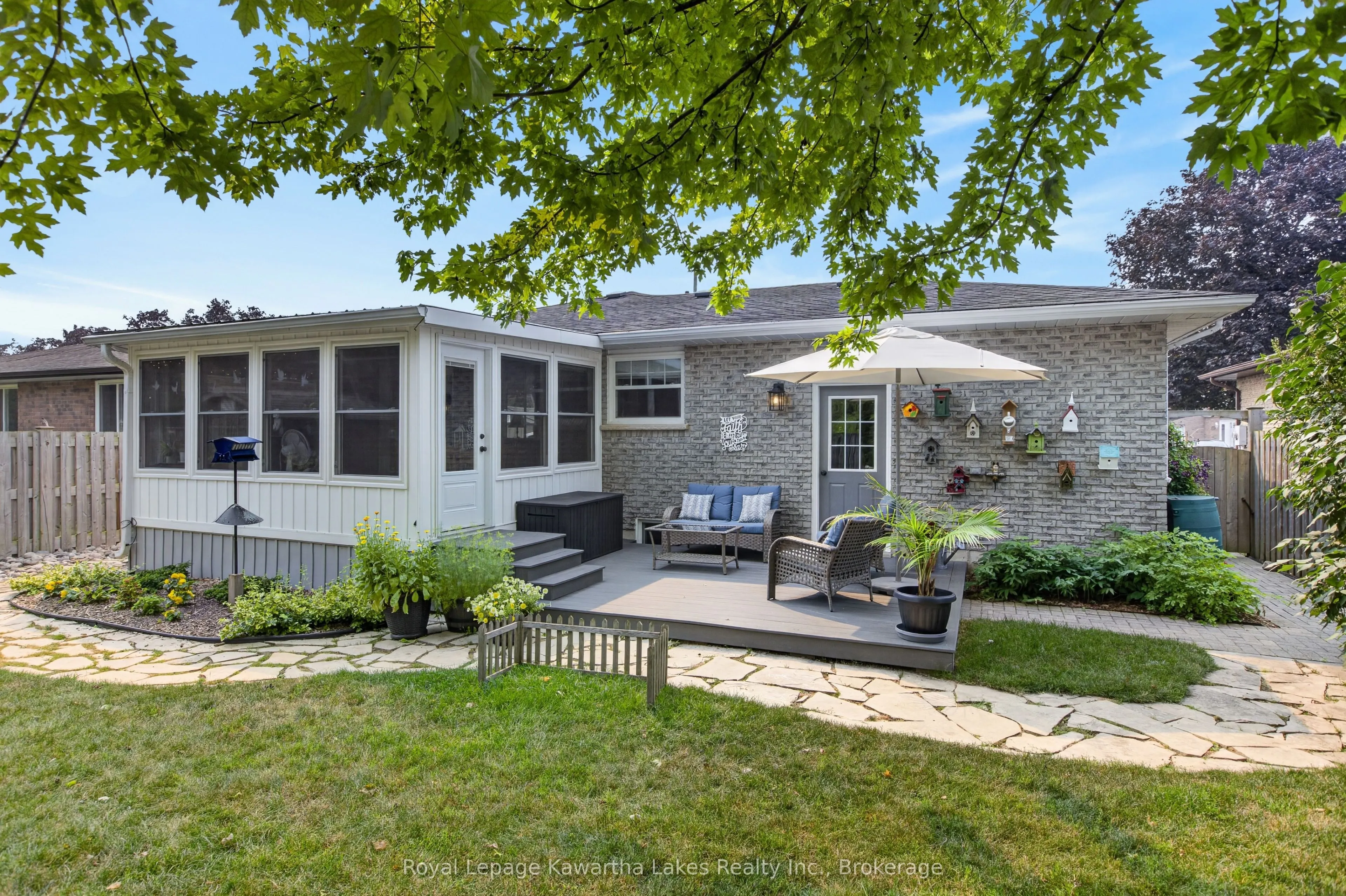 18 Madill Crescent