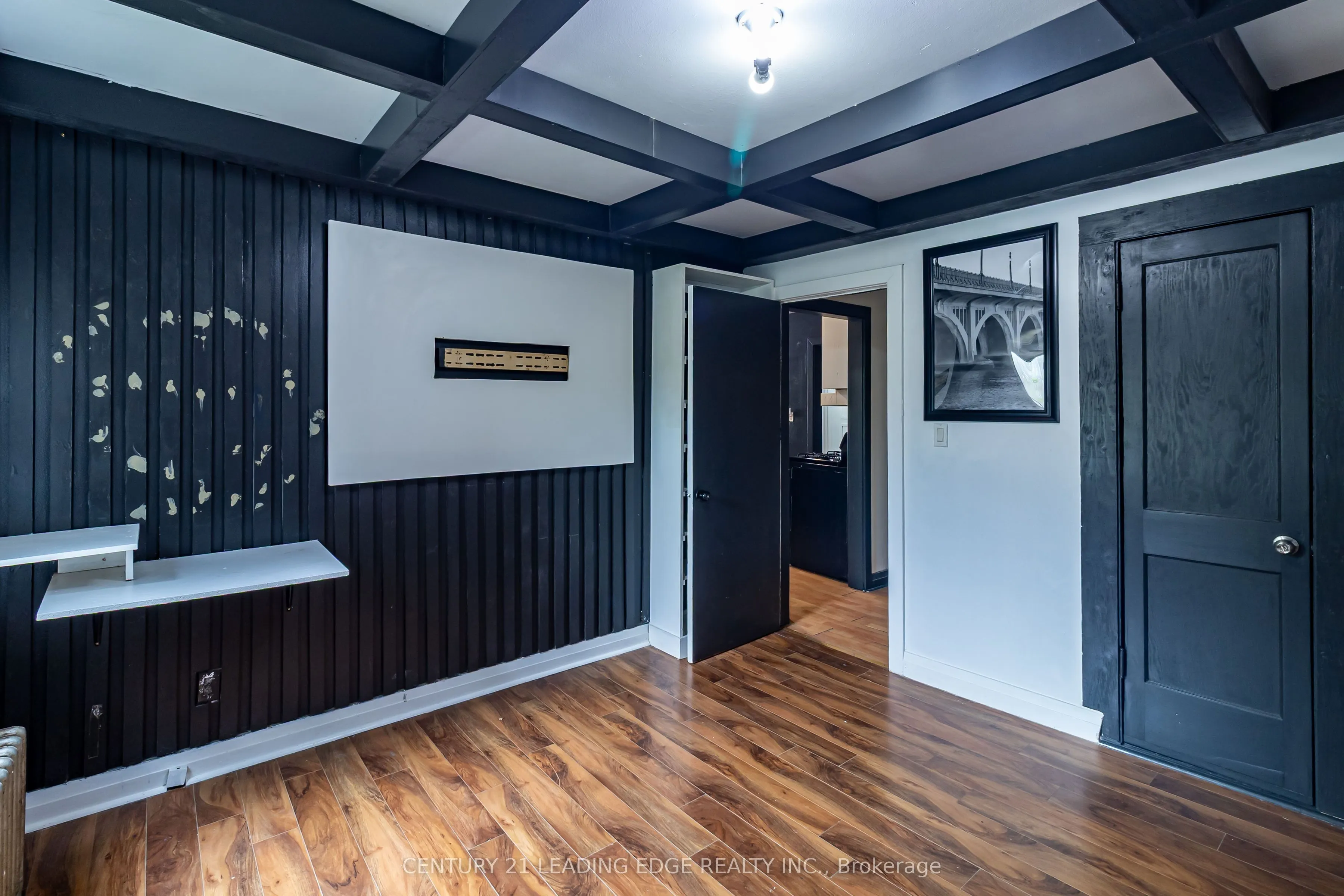 223 Main Street W