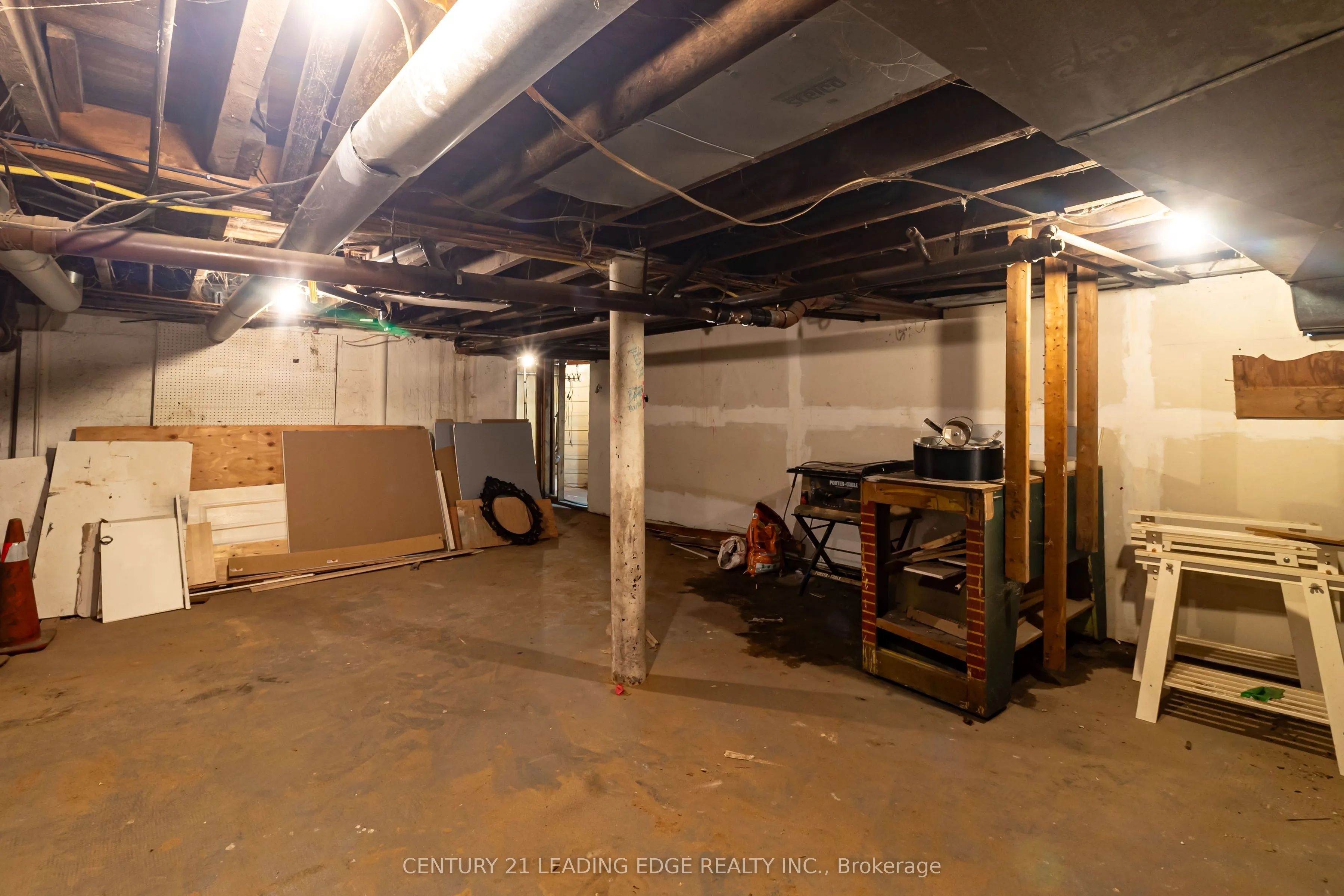 223 Main Street W