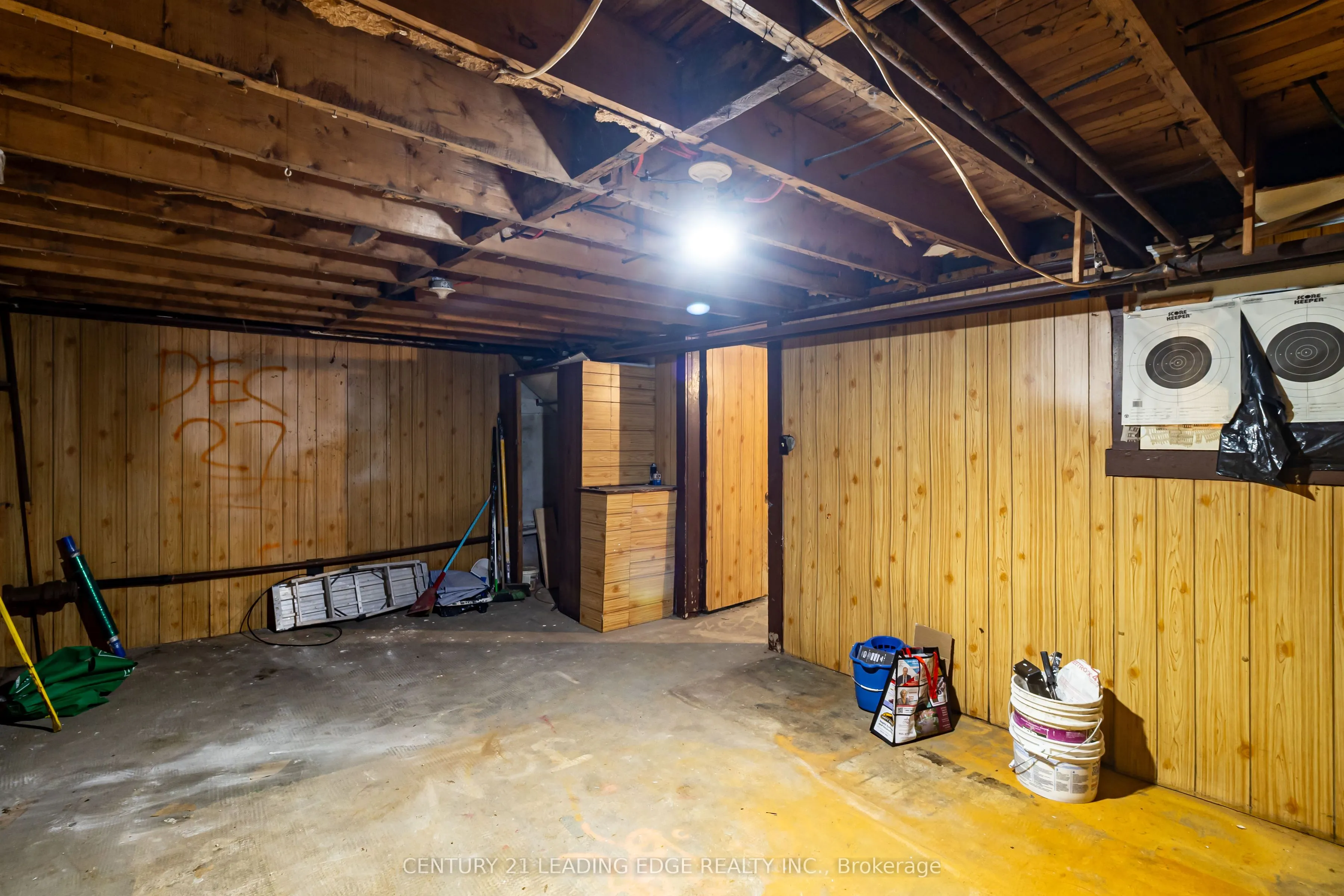 223 Main Street W