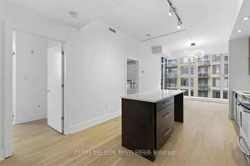 101 Richmond Road #611