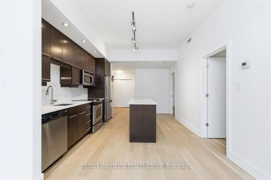 101 Richmond Road #611