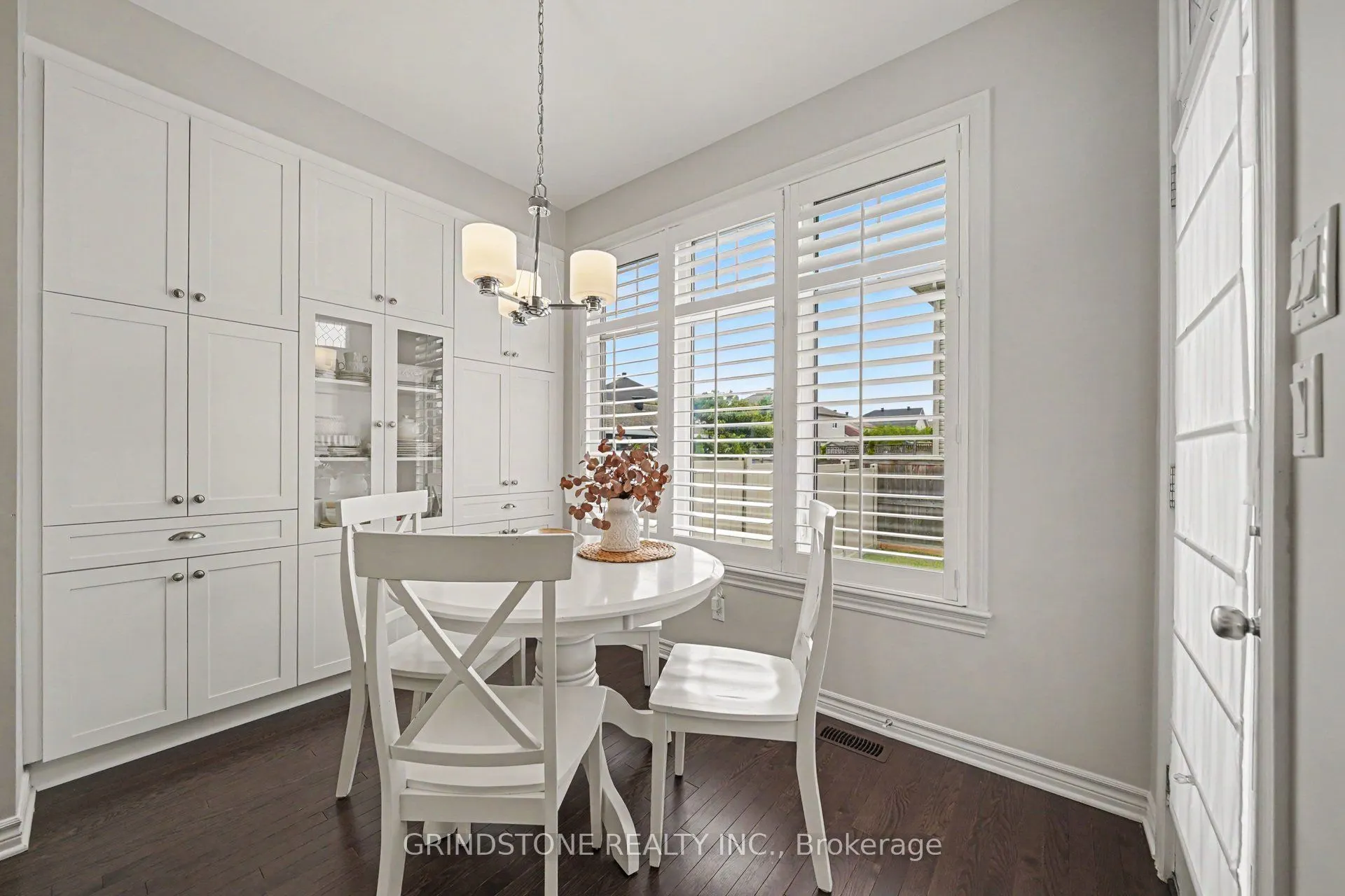 203 Trollius Way