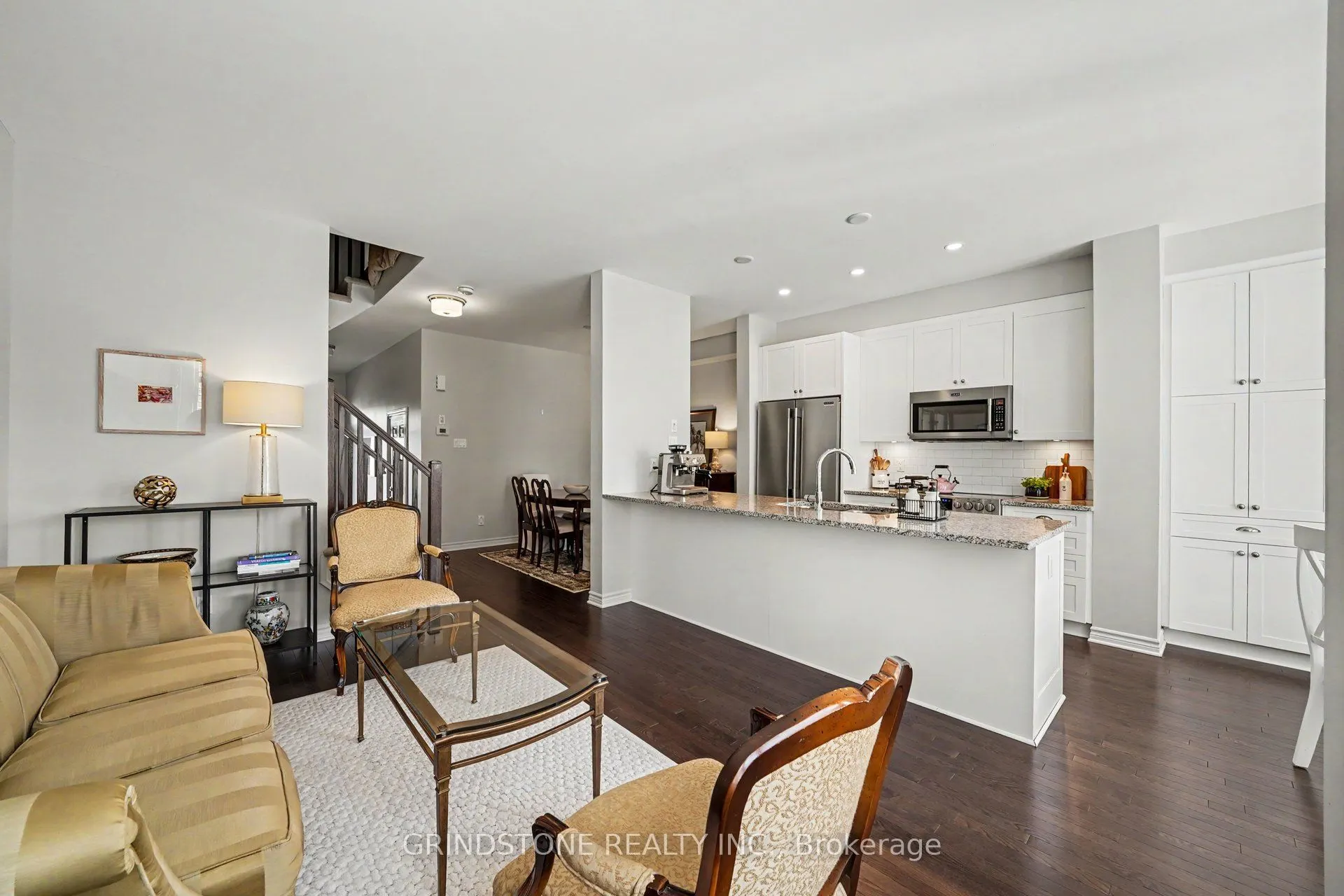 203 Trollius Way