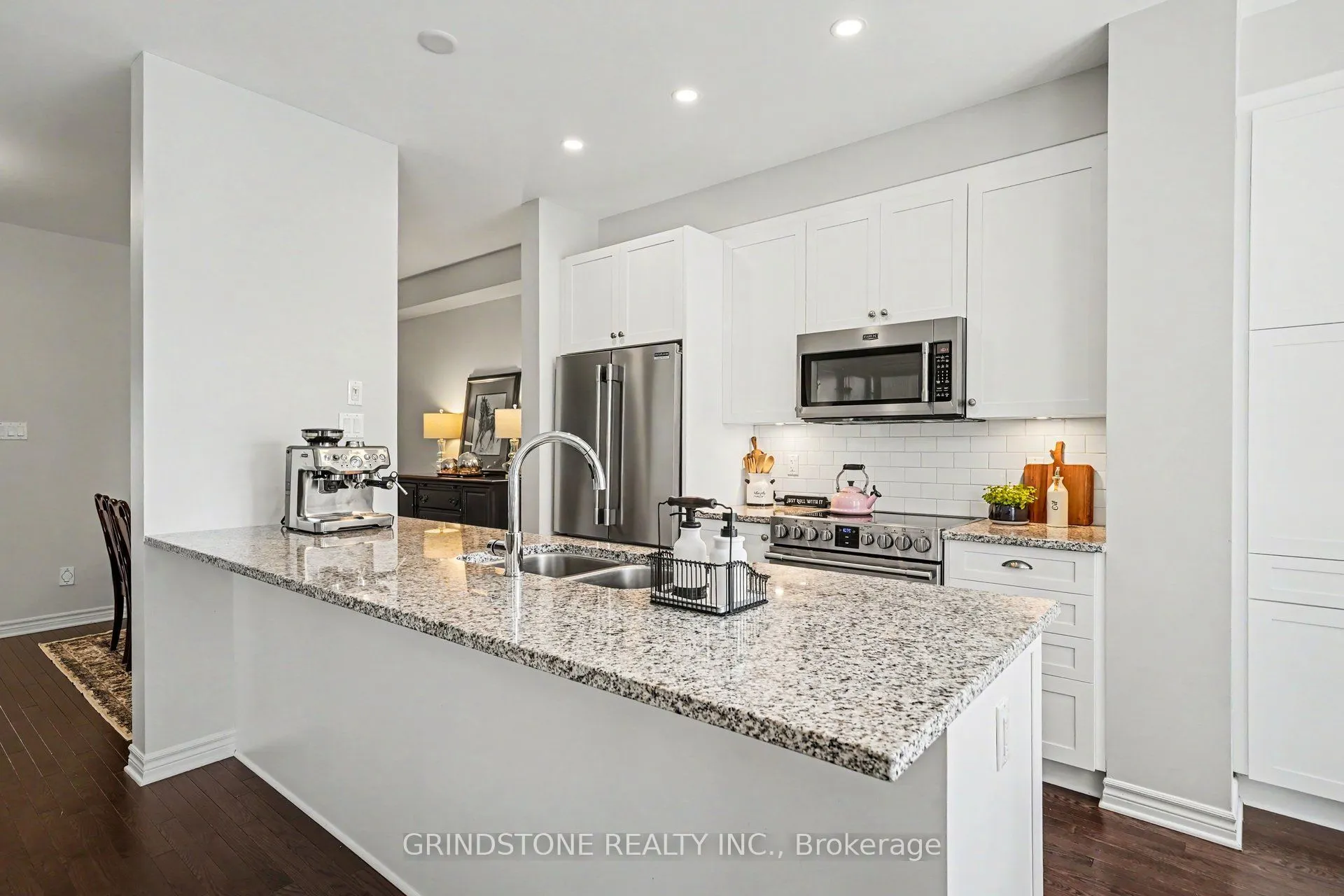 203 Trollius Way