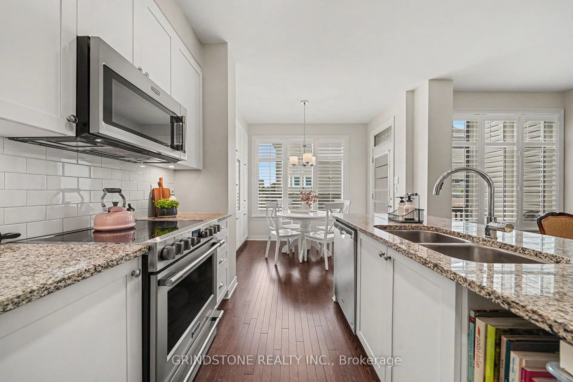 203 Trollius Way
