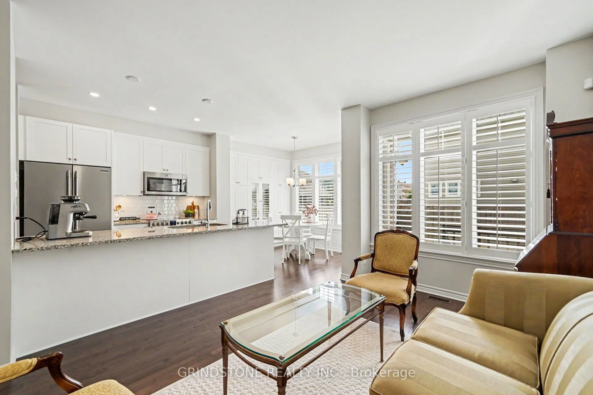 203 Trollius Way