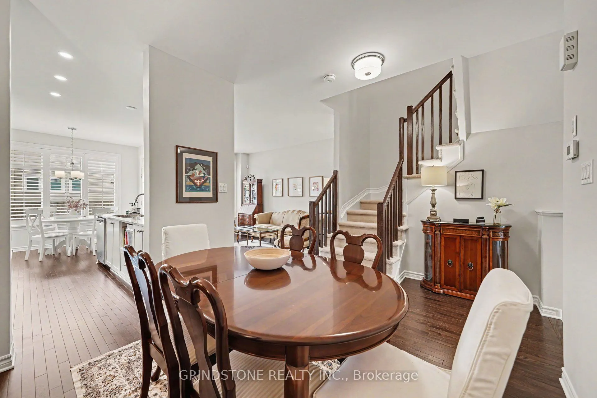 203 Trollius Way