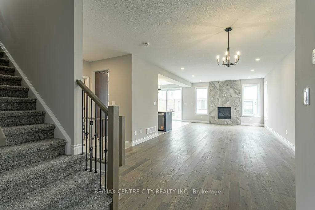 1761 Finley Crescent