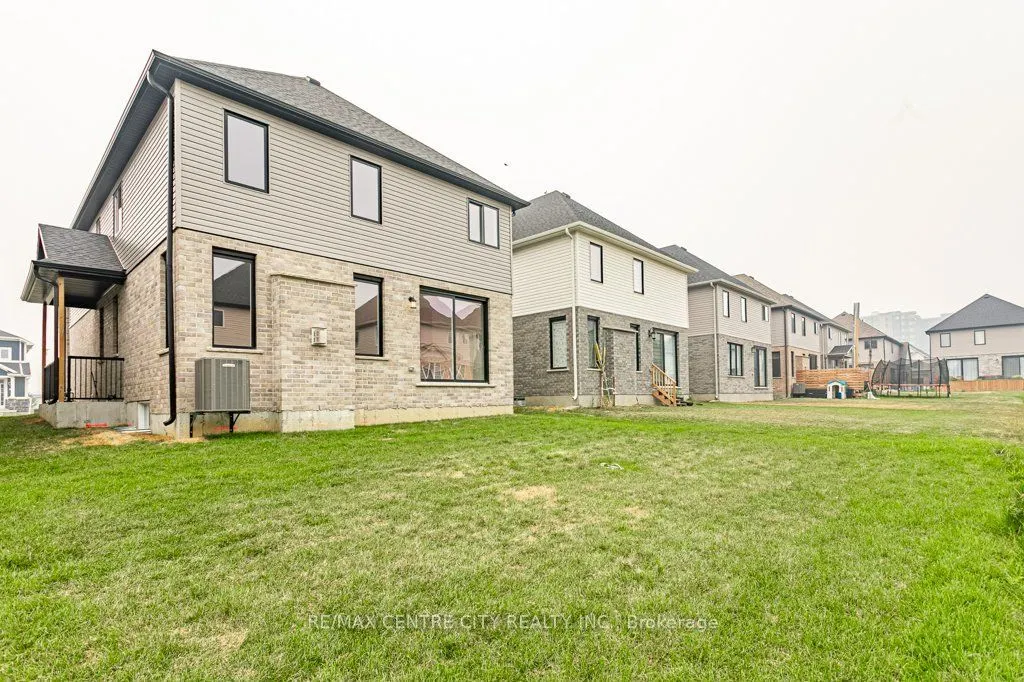 1761 Finley Crescent