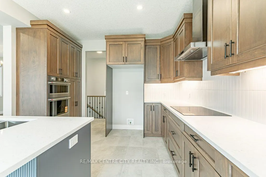 1761 Finley Crescent