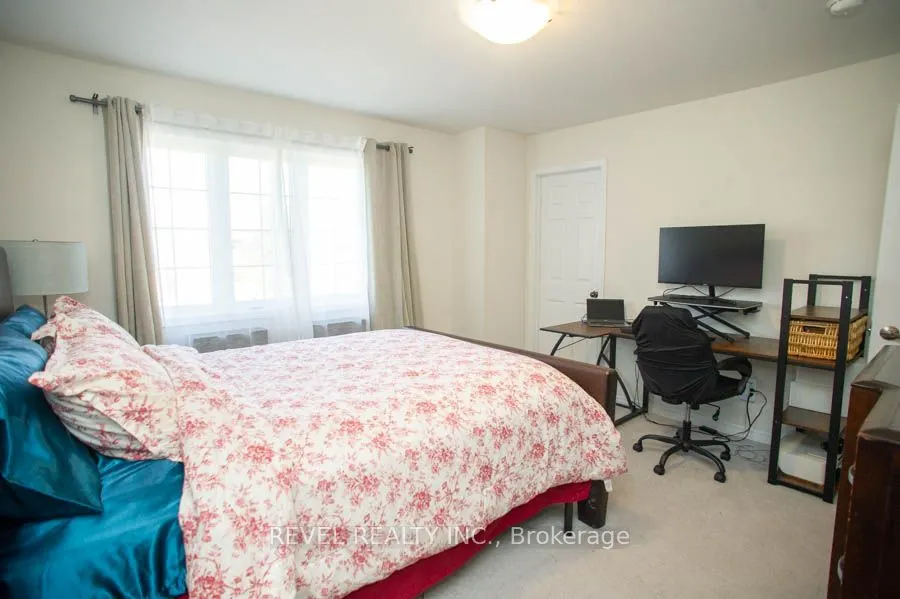 153 English Lane