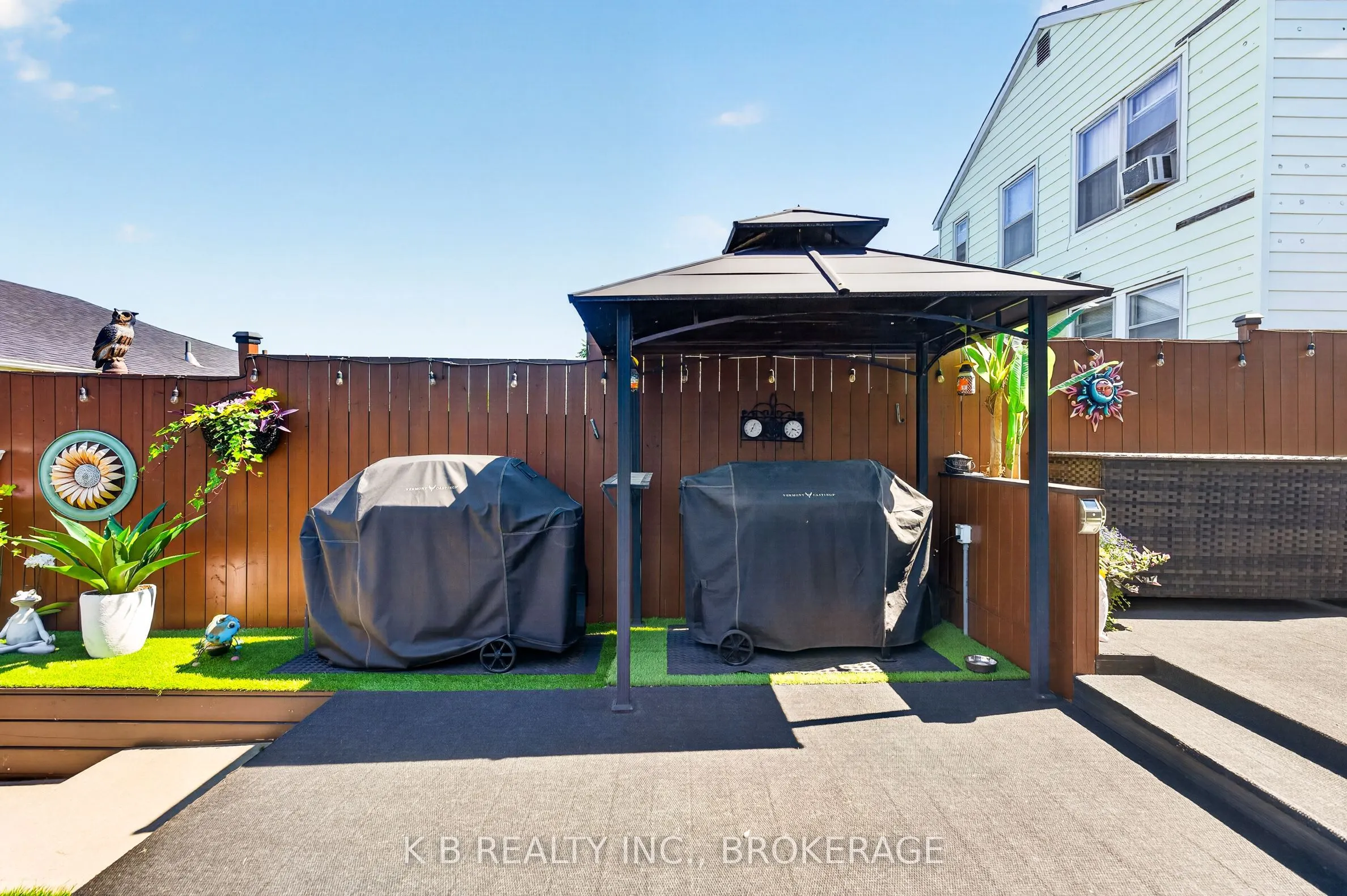 581 Division Street