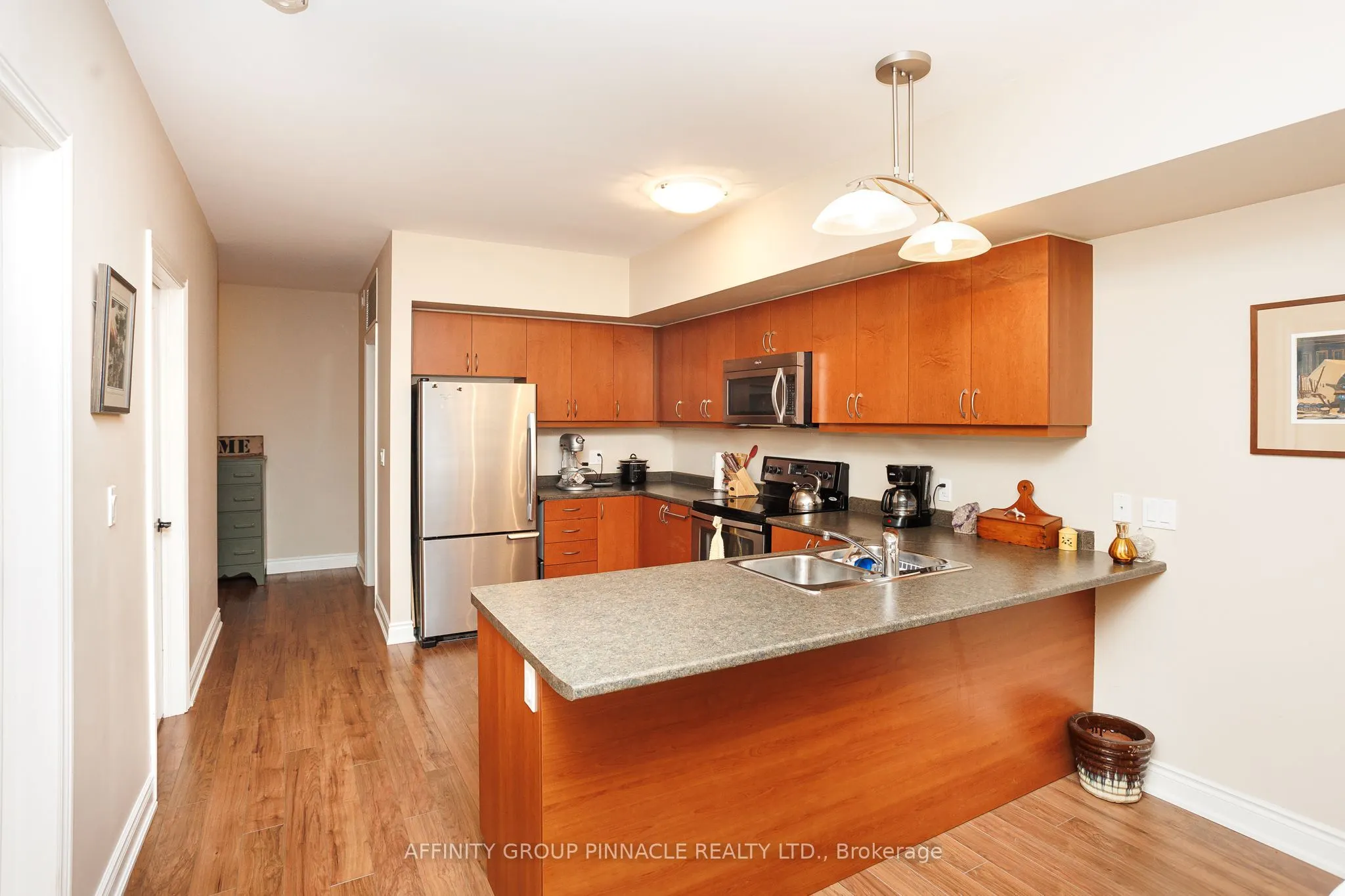 94 Francis Street W #105