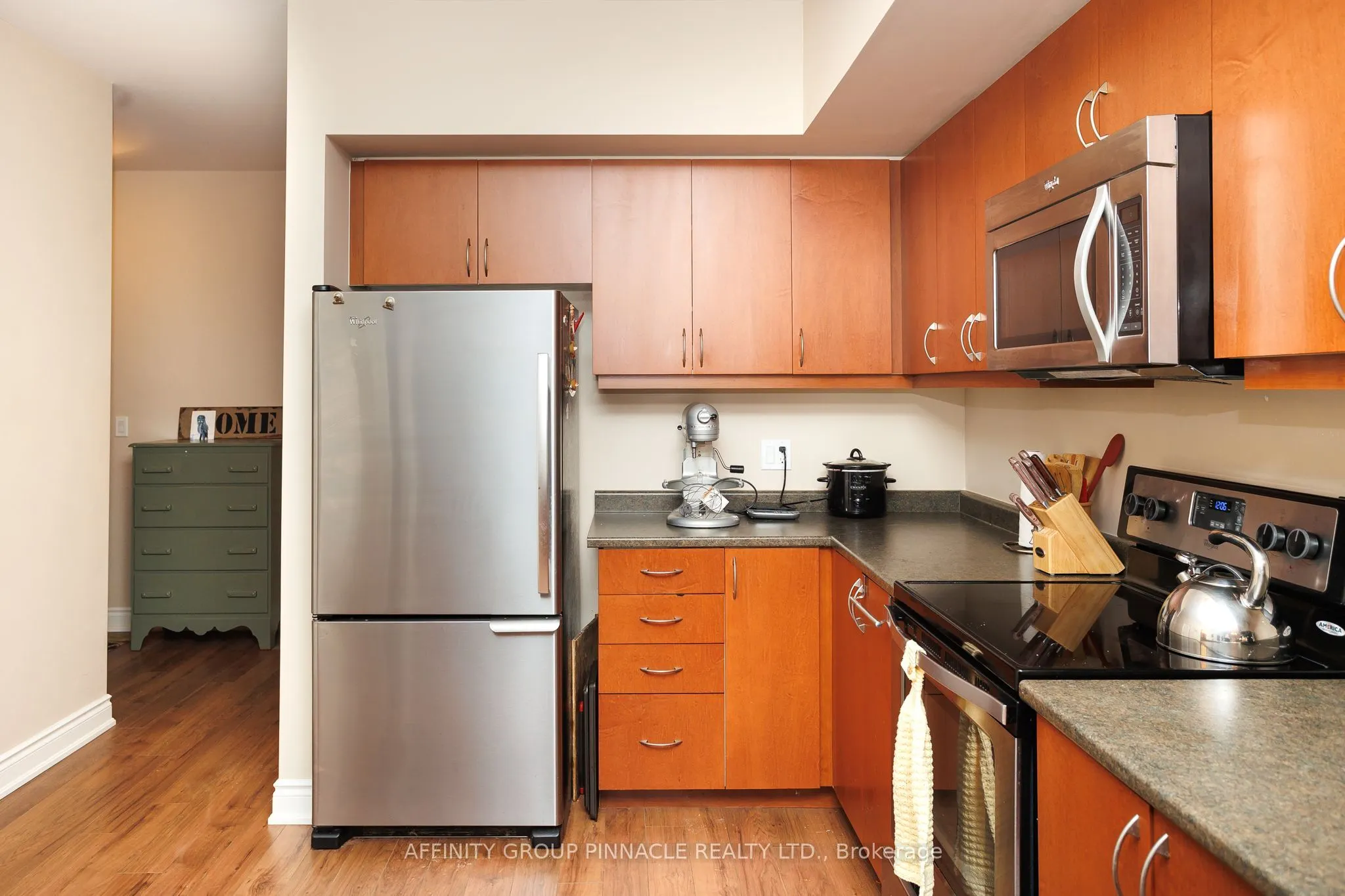 94 Francis Street W #105