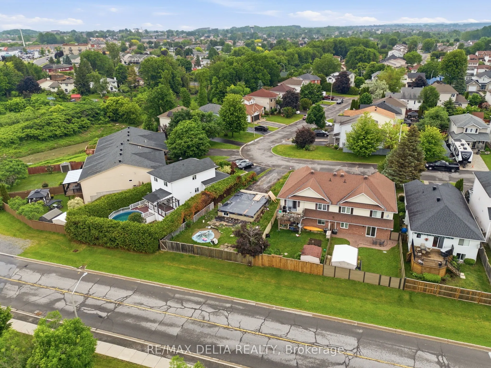 2165 Cecile Crescent