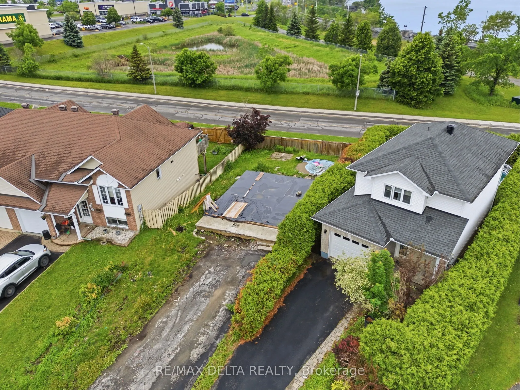 2165 Cecile Crescent