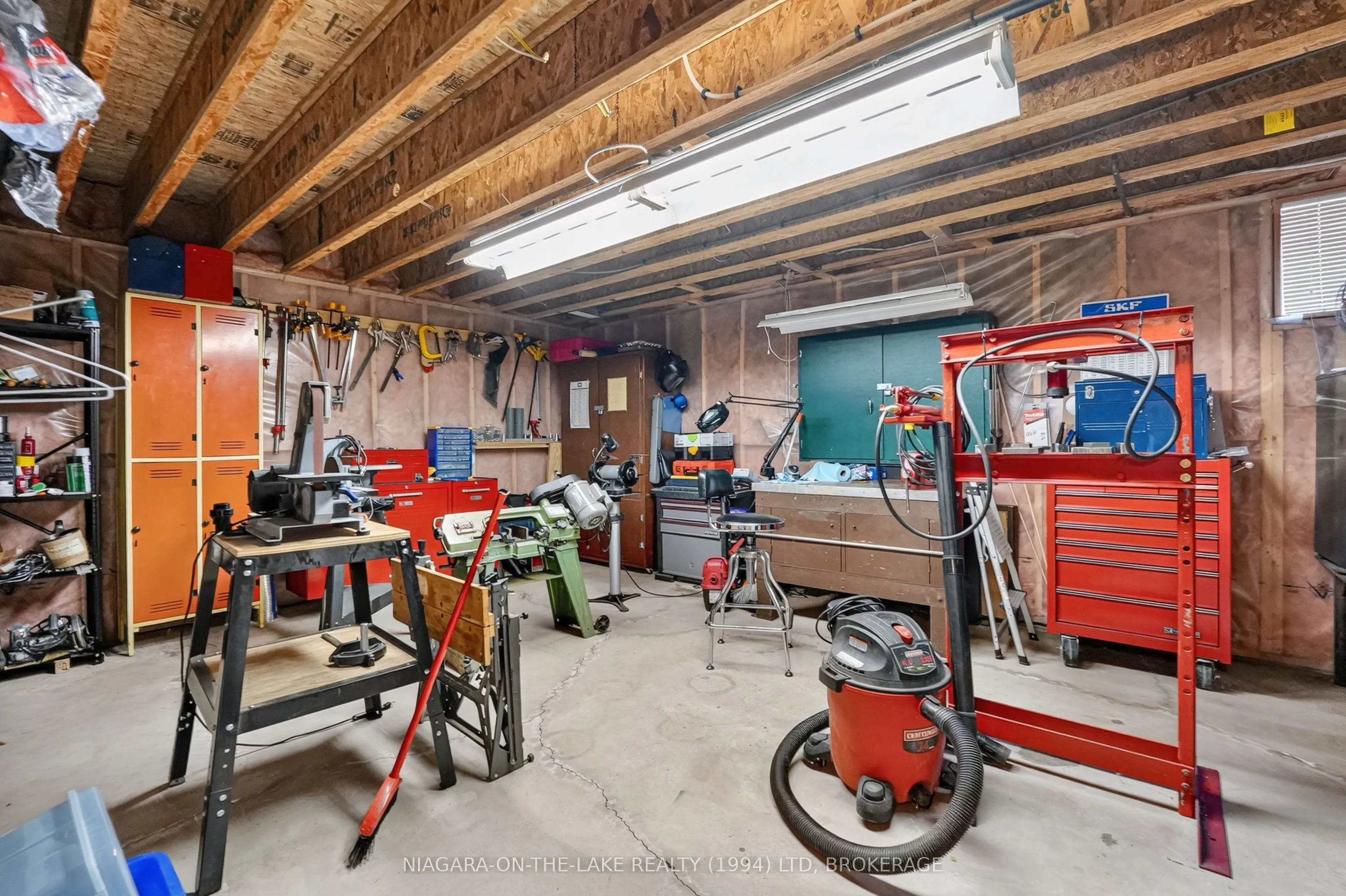 222 Four Mile Creek Road W