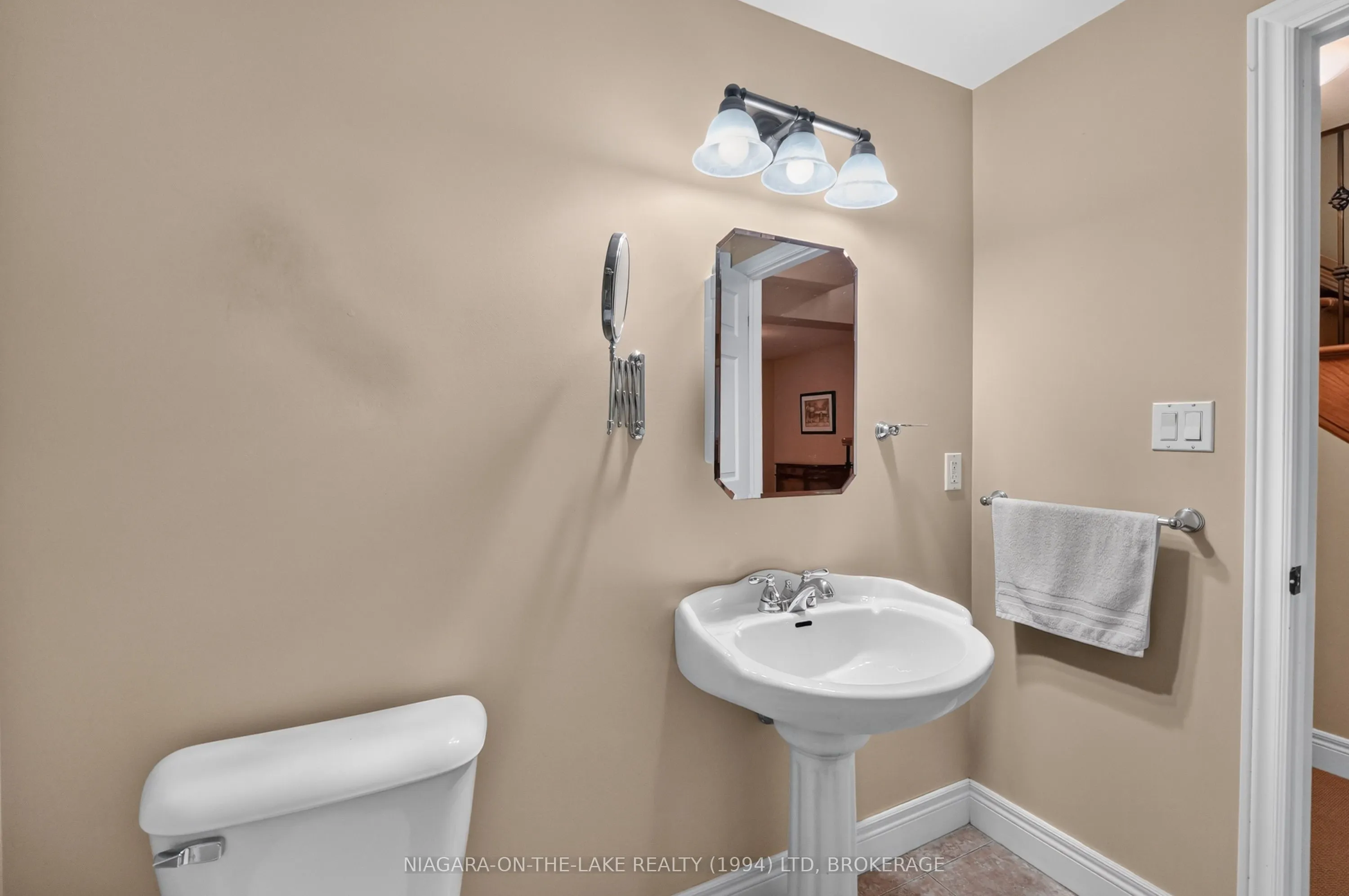 222 Four Mile Creek Road W