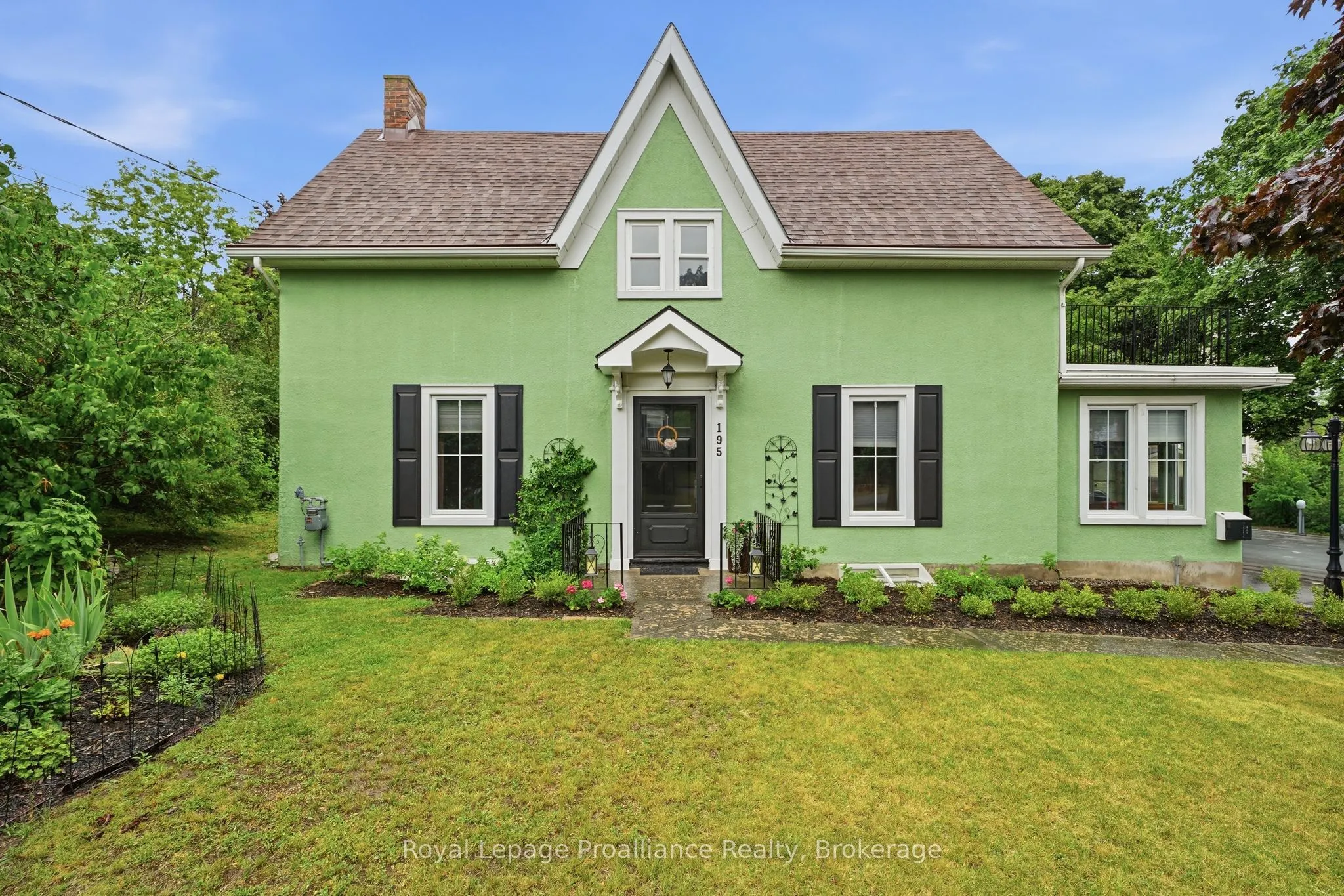 195 Maclellan Avenue