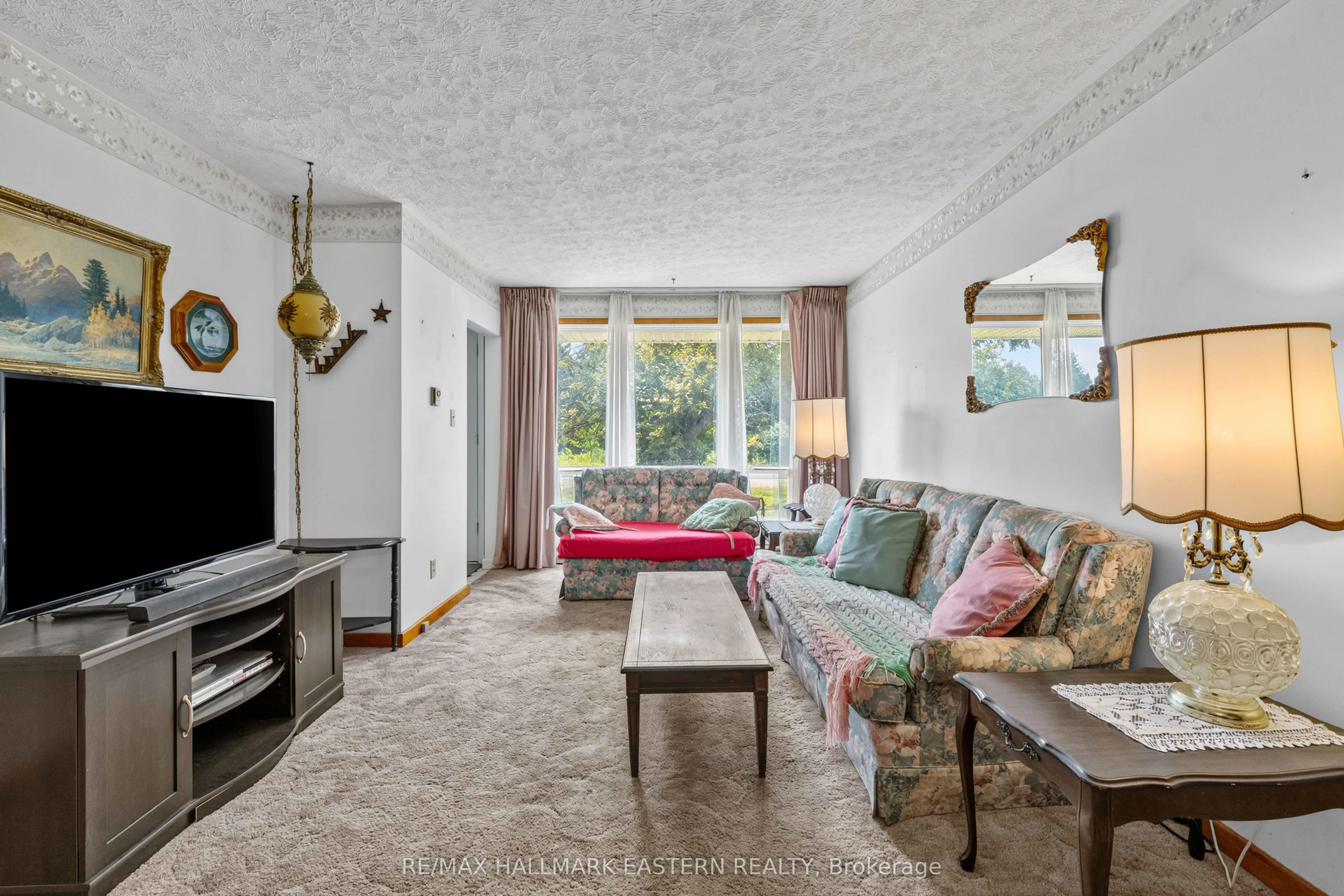 921 Robinson Road