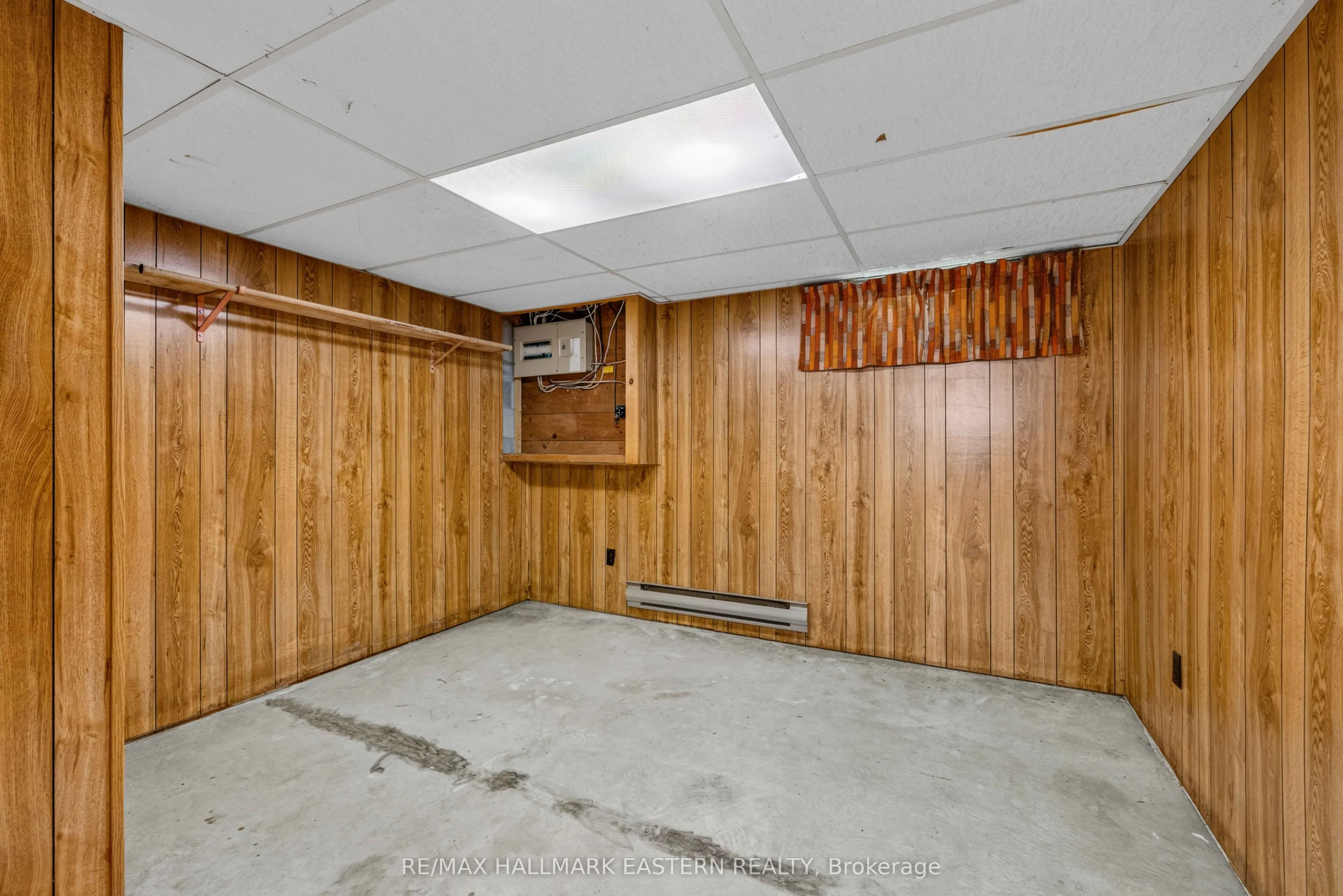 921 Robinson Road