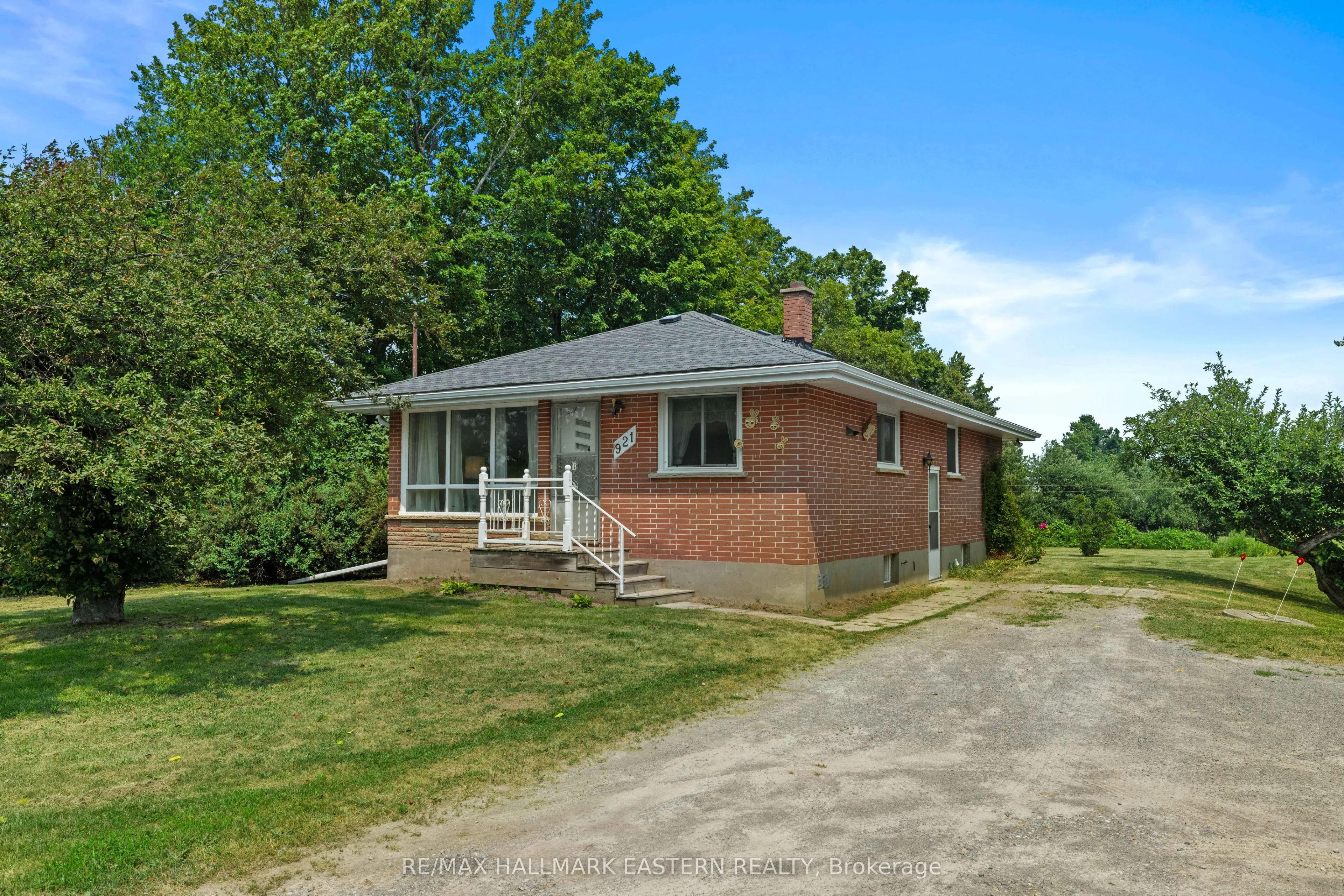 921 Robinson Road
