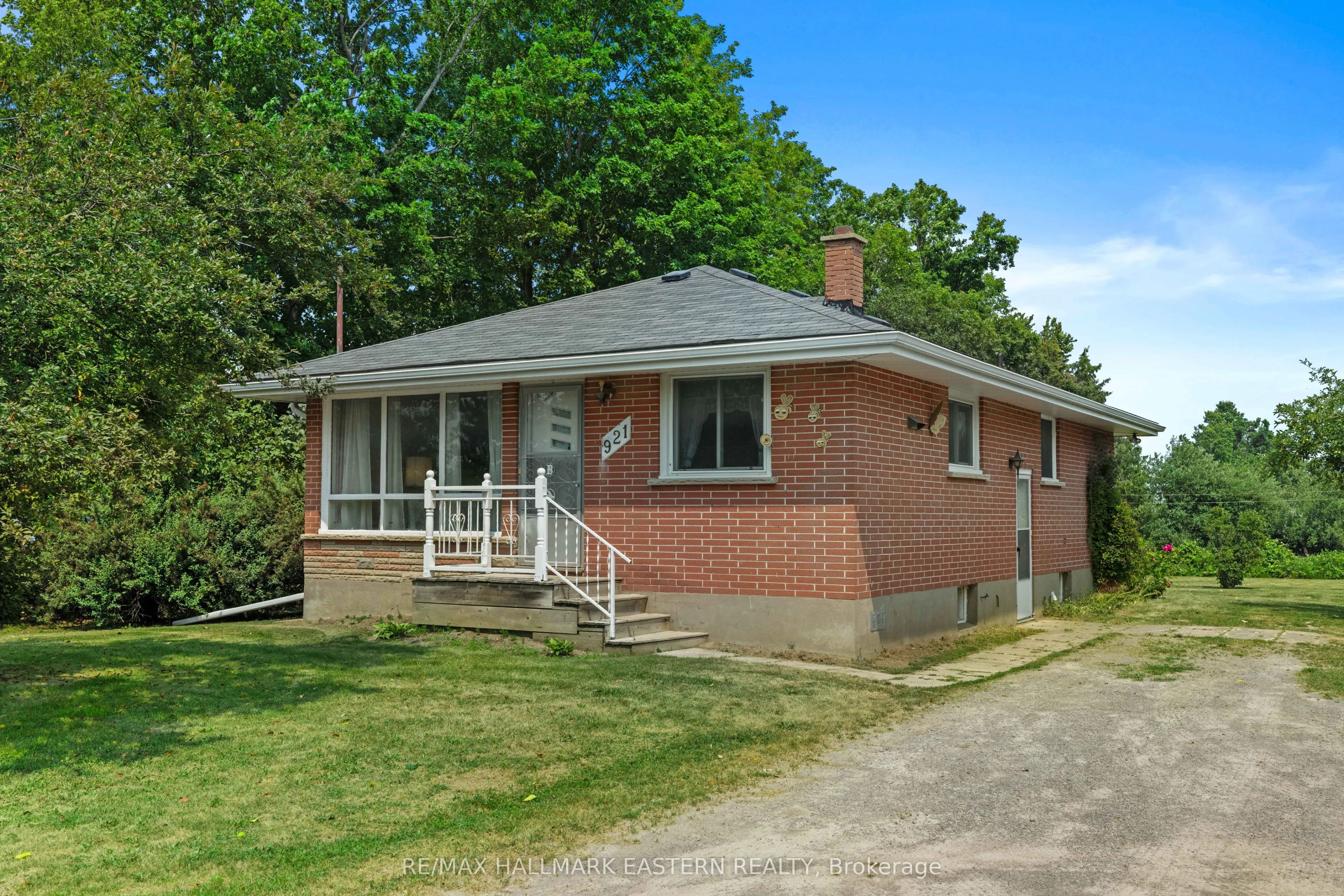 921 Robinson Road