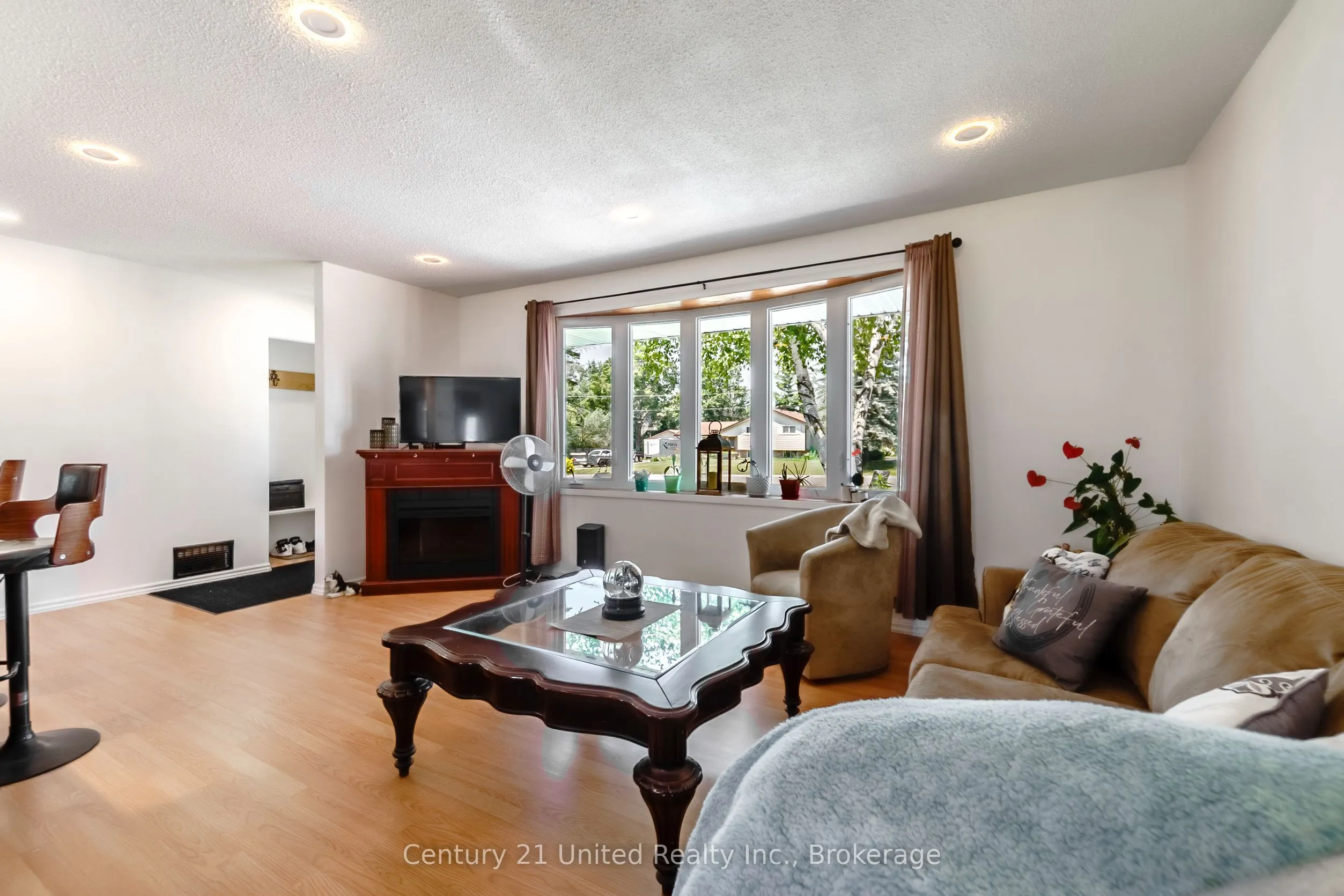 16 Janet Drive