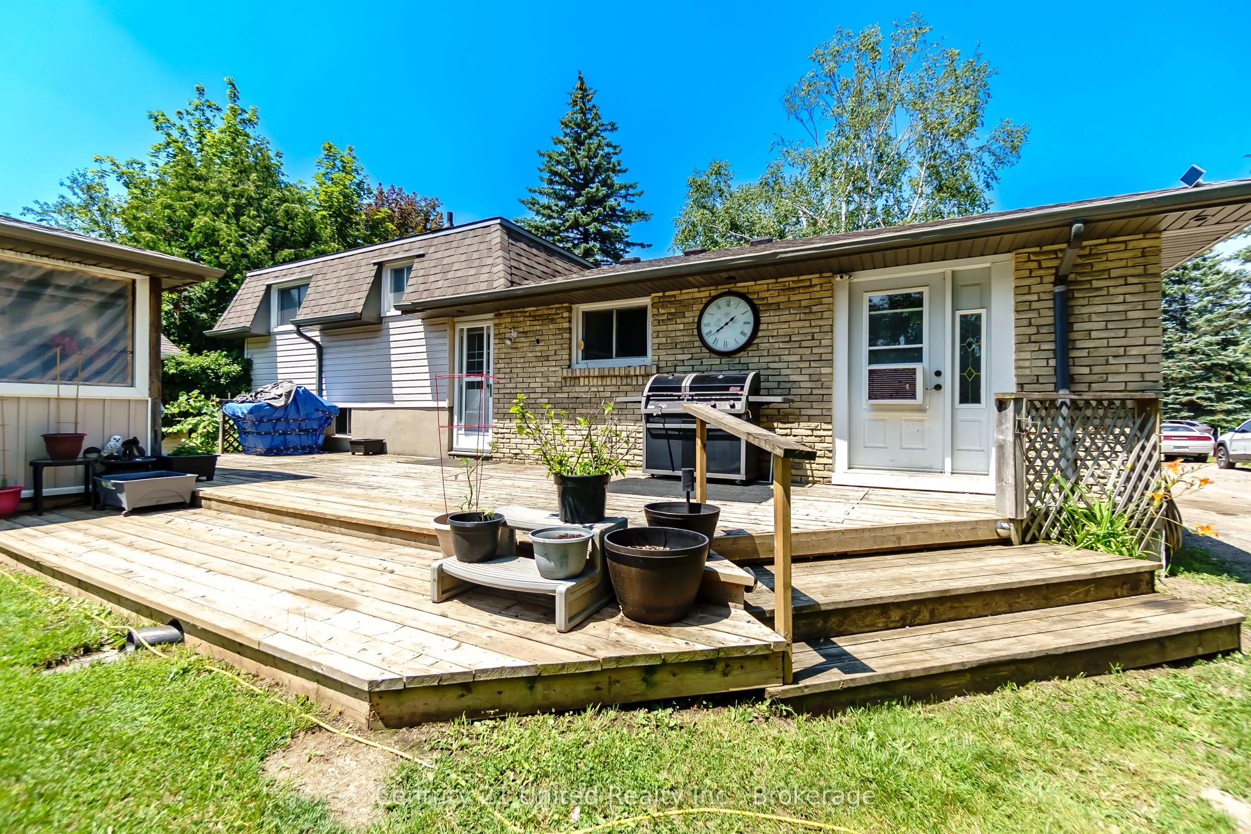16 Janet Drive