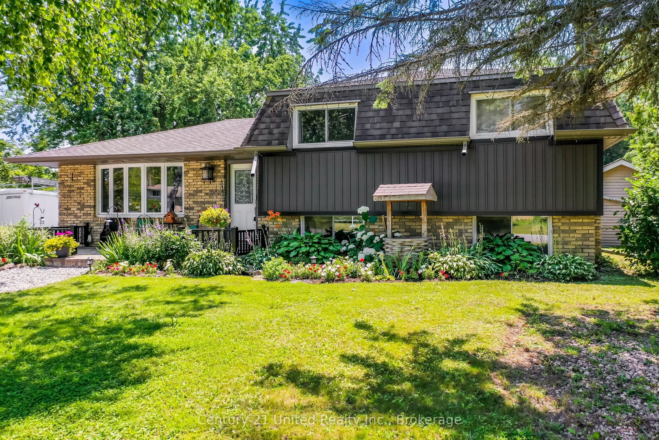 16 Janet Drive