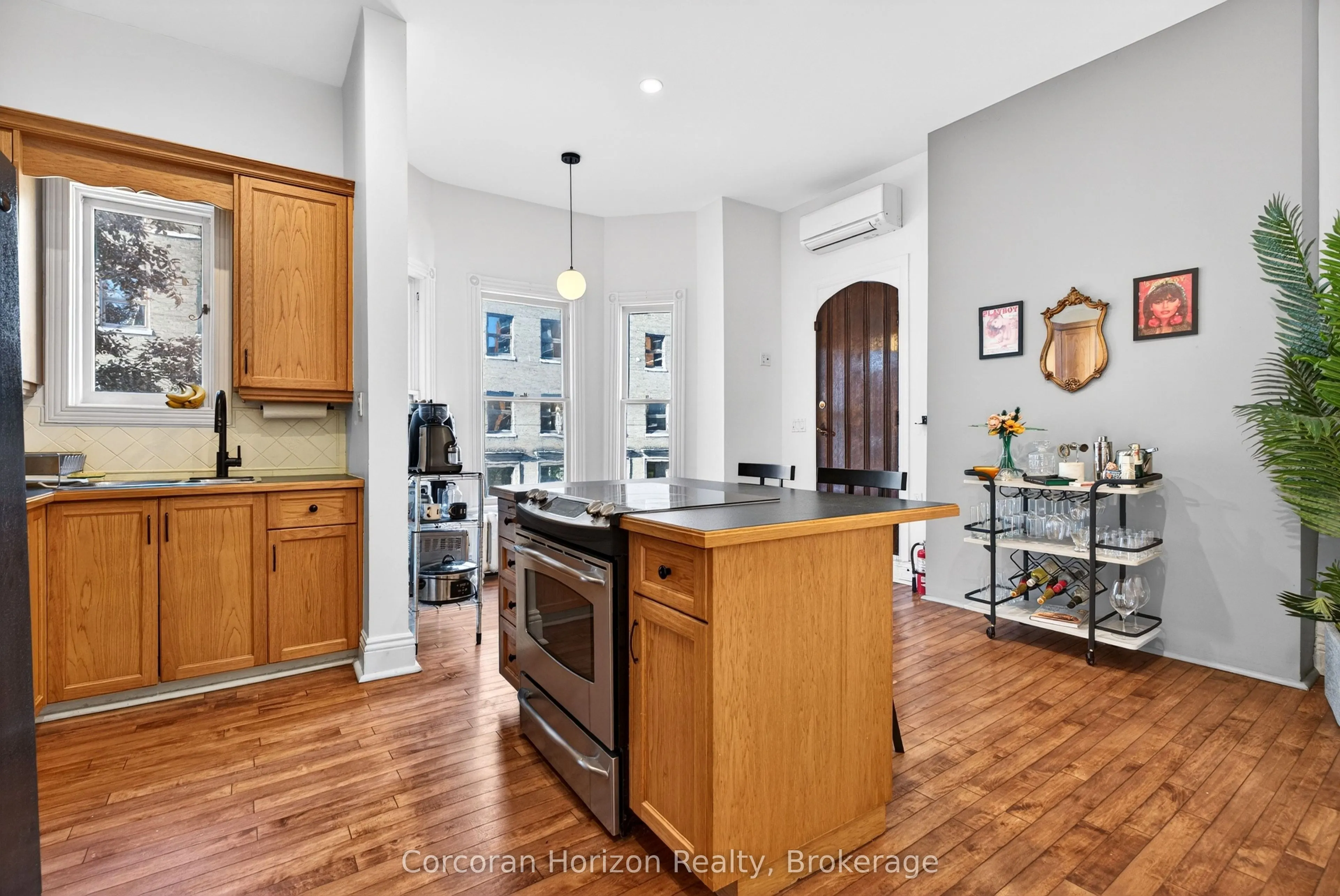 183 James Street S #2