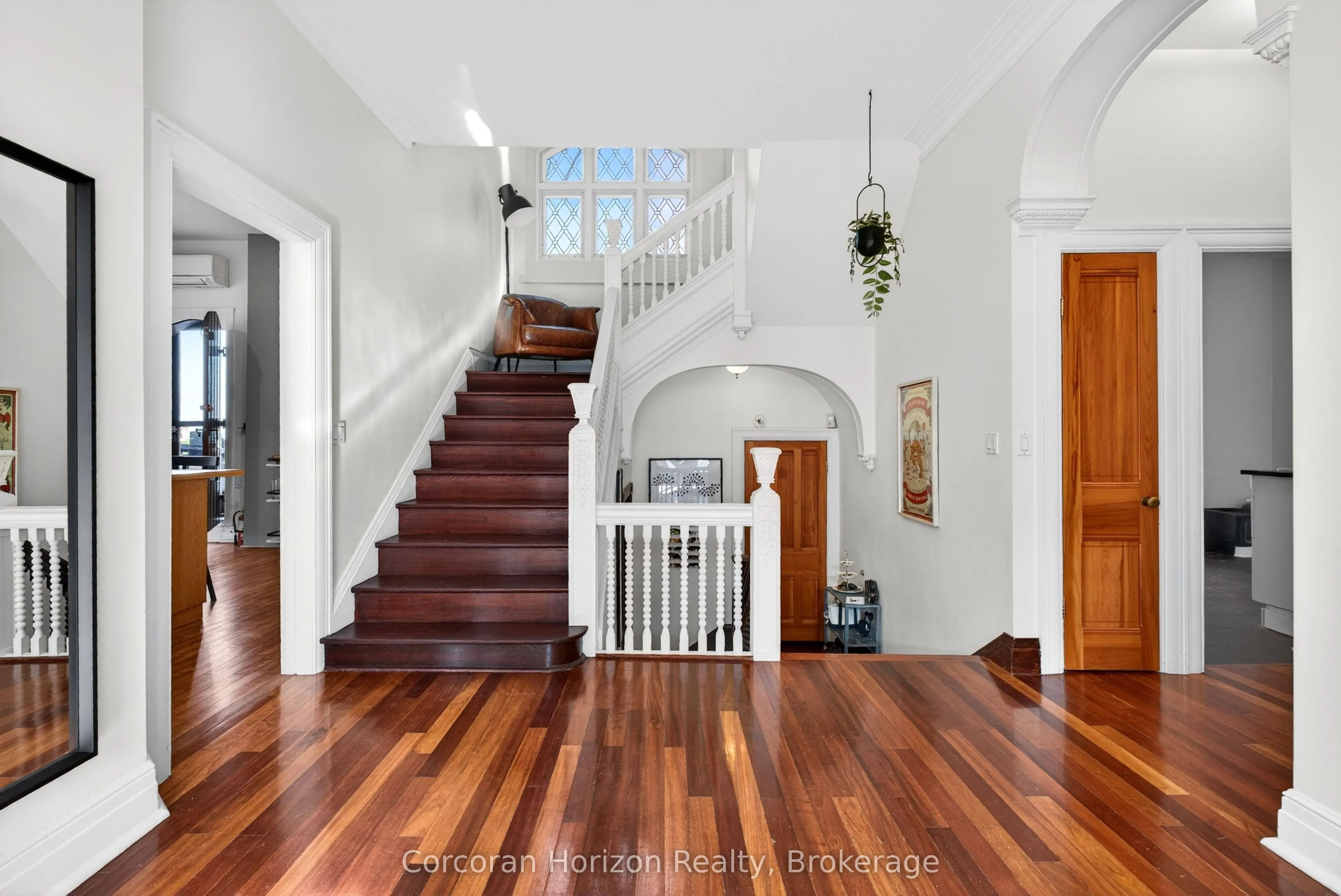 183 James Street S #2