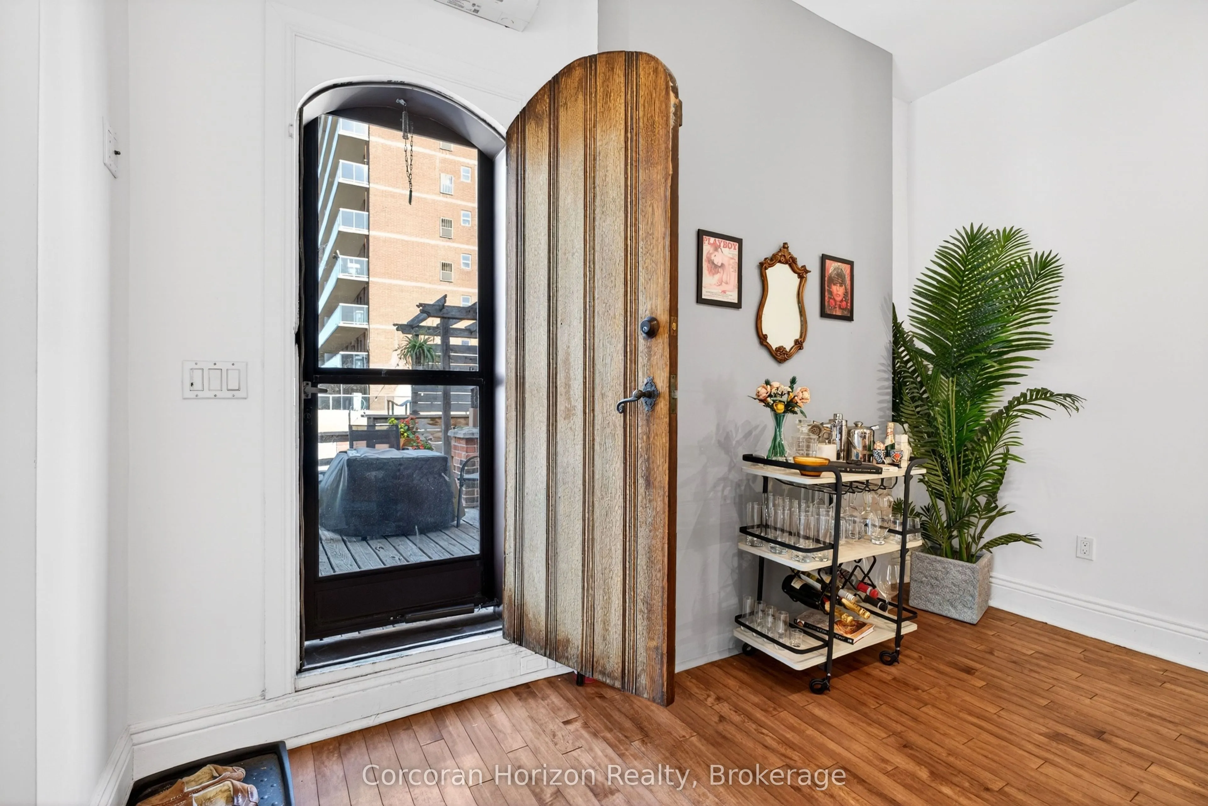 183 James Street S #2