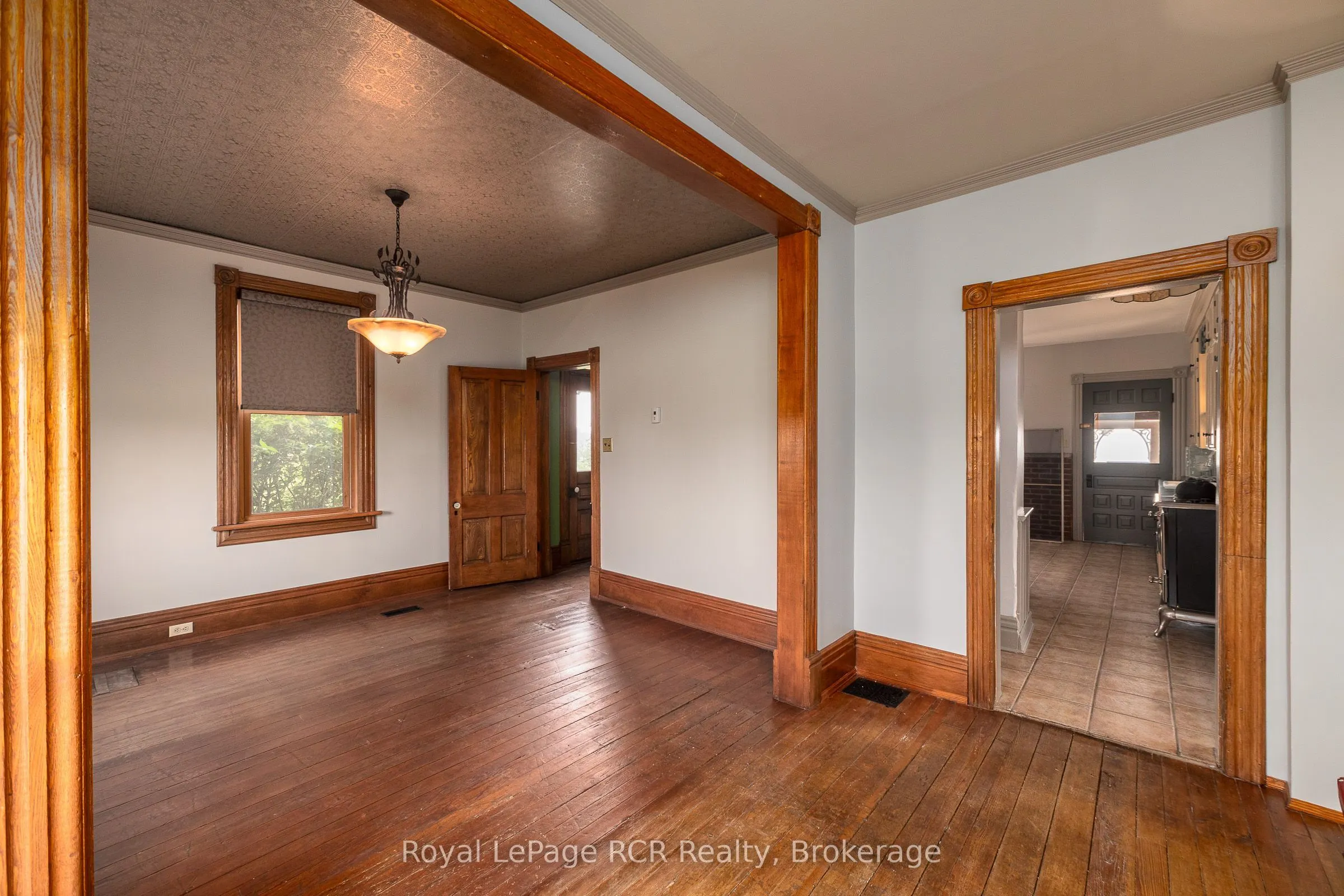 611808 Southgate Sideroad 61