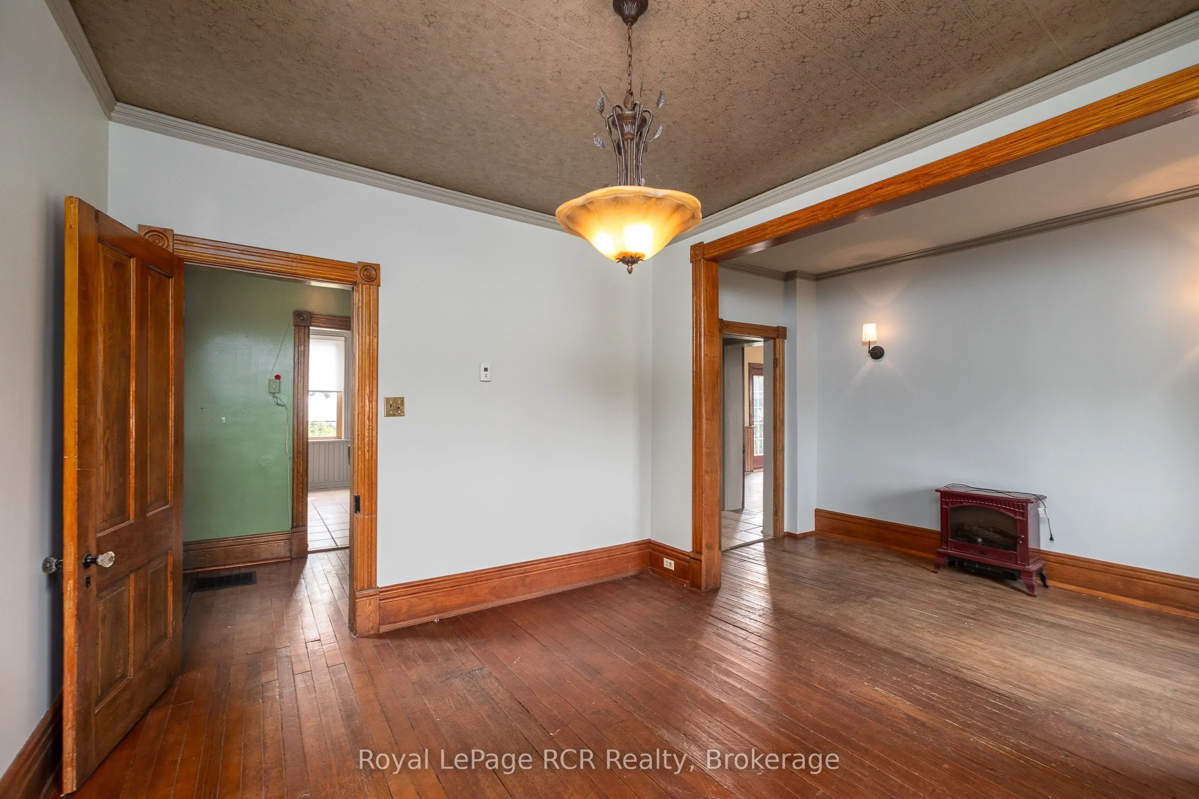 611808 Southgate Sideroad 61