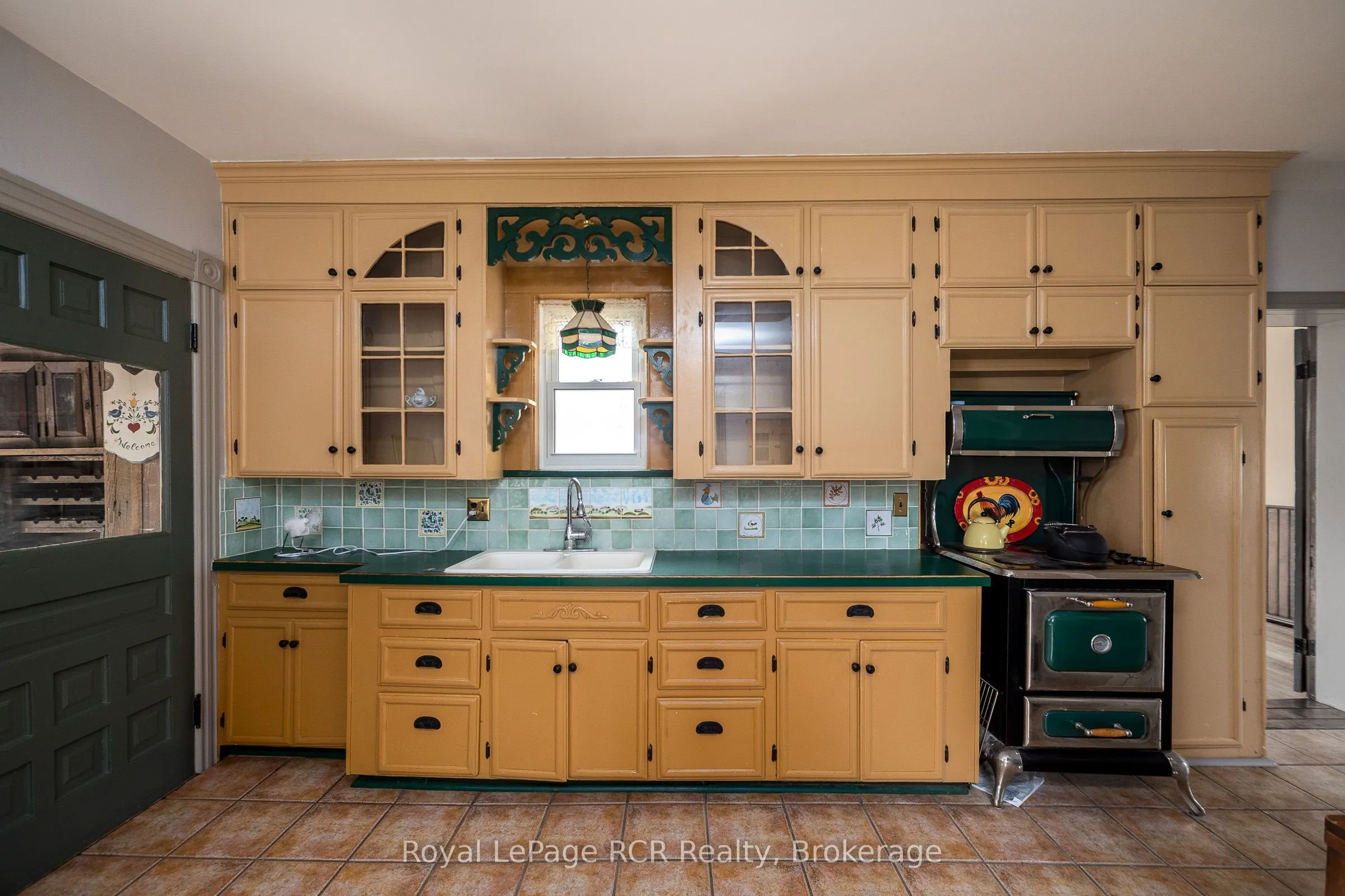 611808 Southgate Sideroad 61