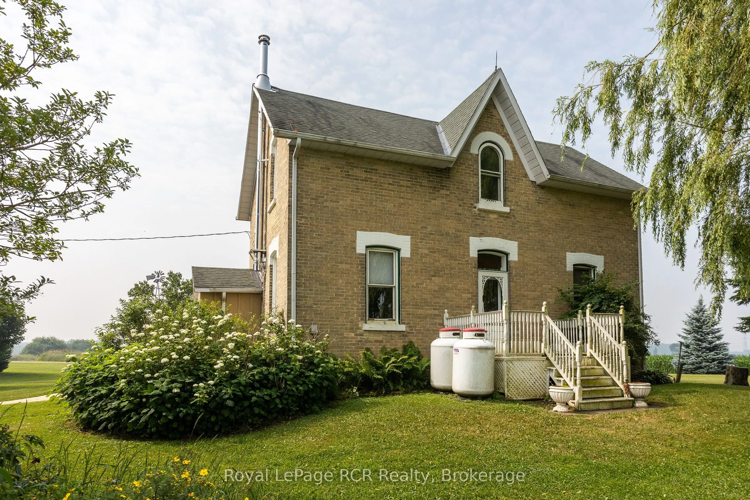 611808 Southgate Sideroad 61