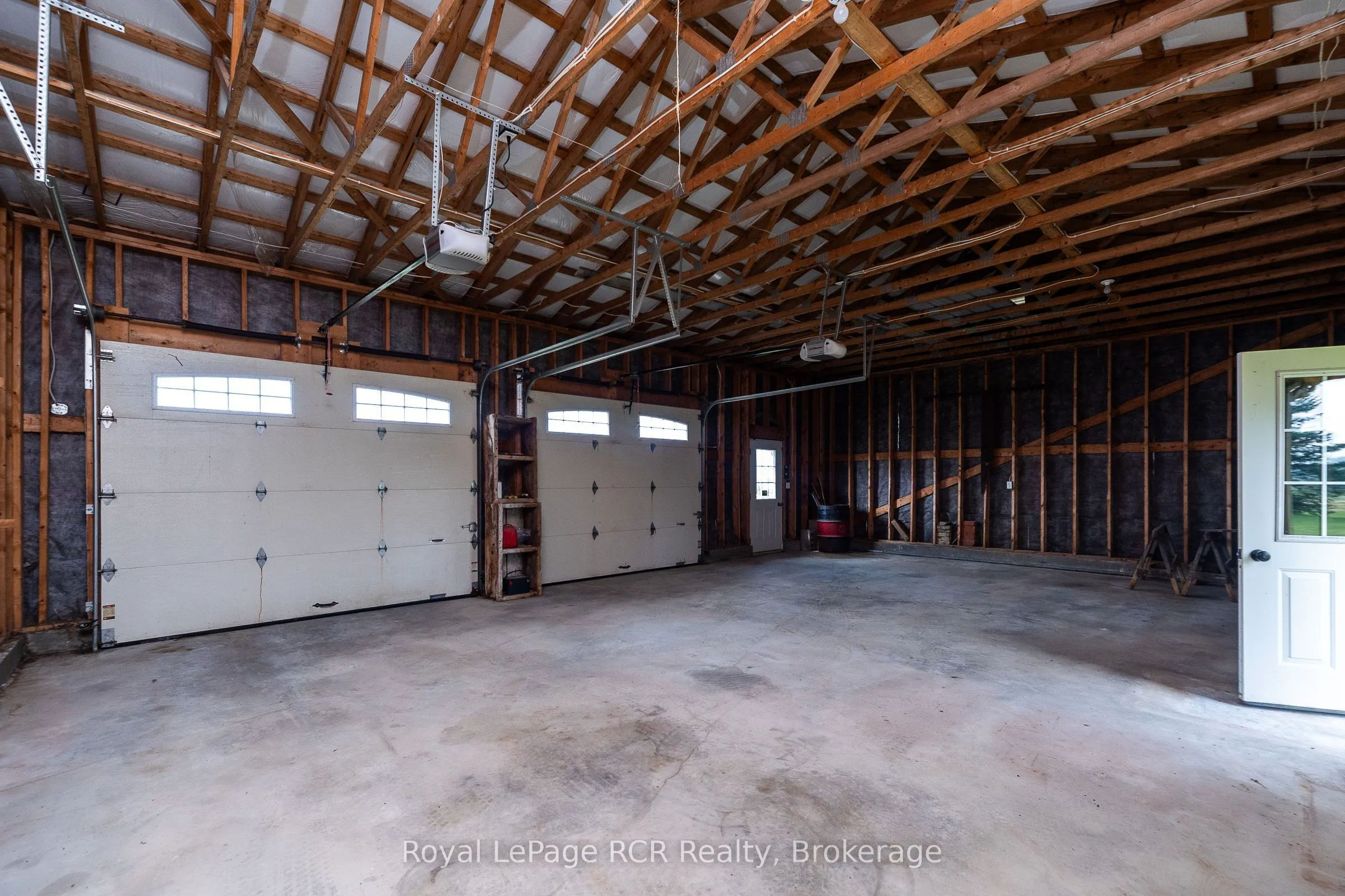 611808 Southgate Sideroad 61