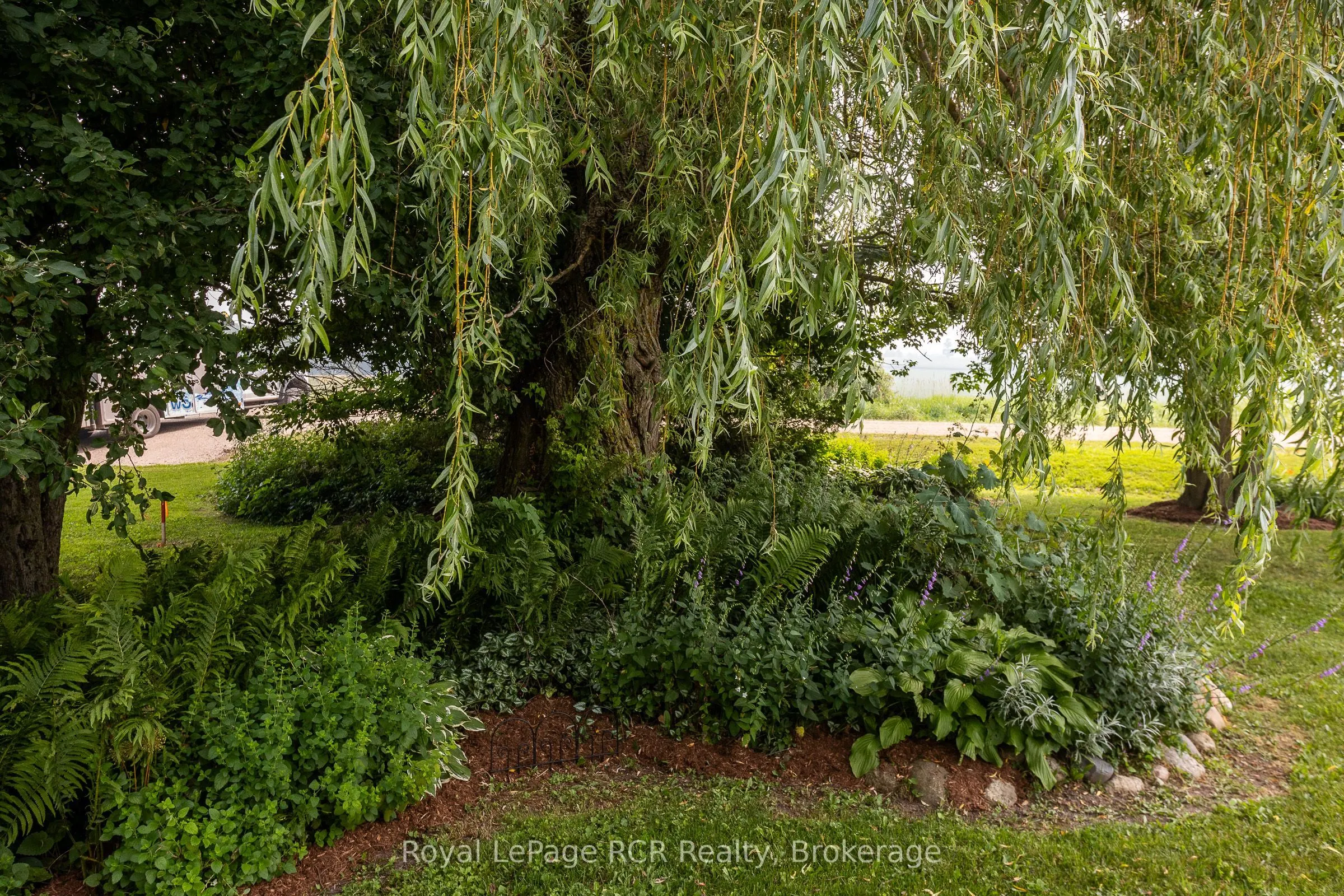 611808 Southgate Sideroad 61