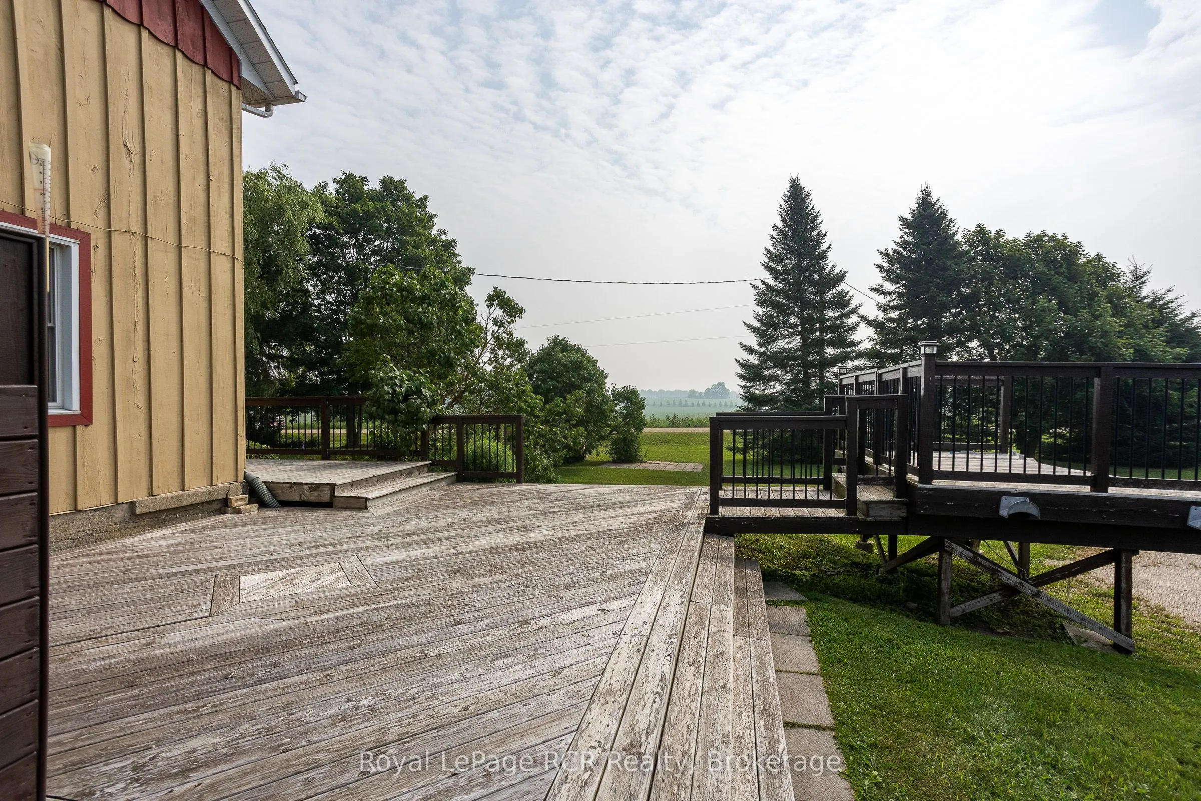 611808 Southgate Sideroad 61