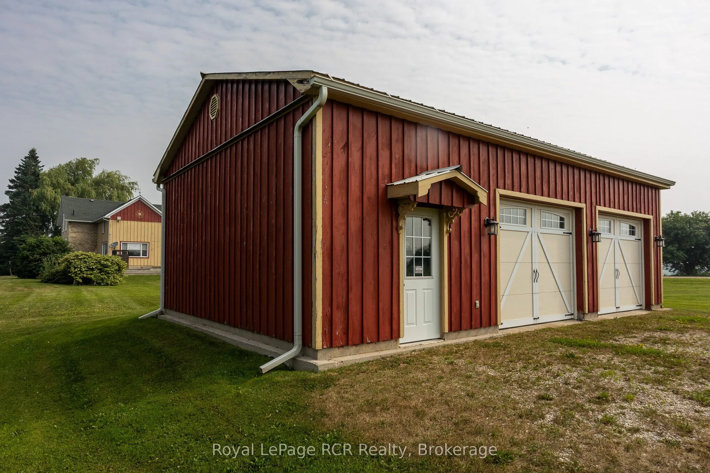 611808 Southgate Sideroad 61