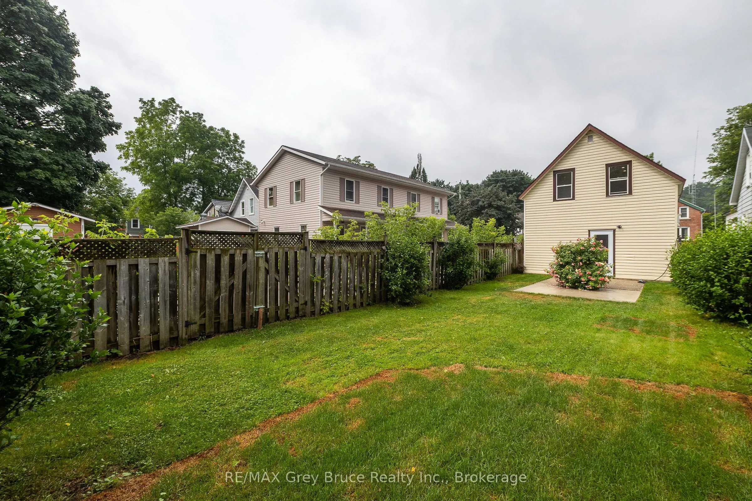 1131 3rd Avenue W