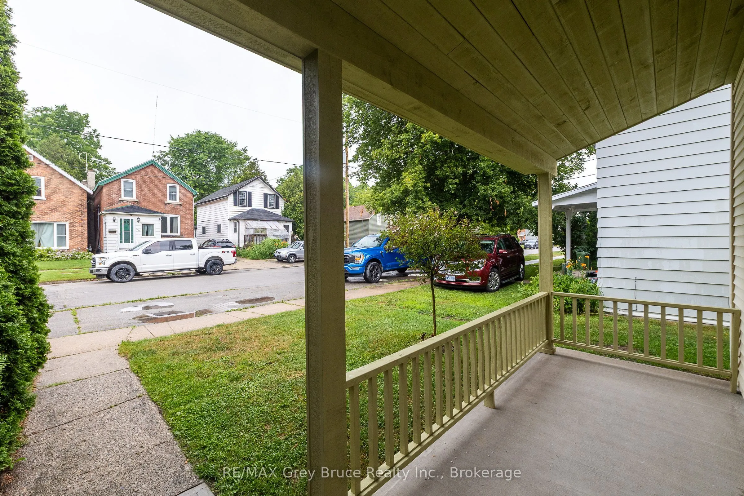 1131 3rd Avenue W
